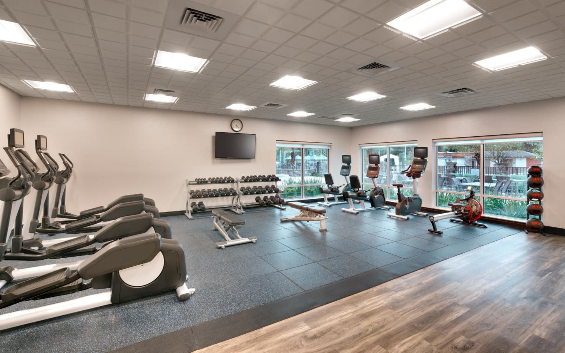 Holiday Inn Express & Suites - Gainesville I-75 by IHG gallery photo in Gainesville, FL — image 18