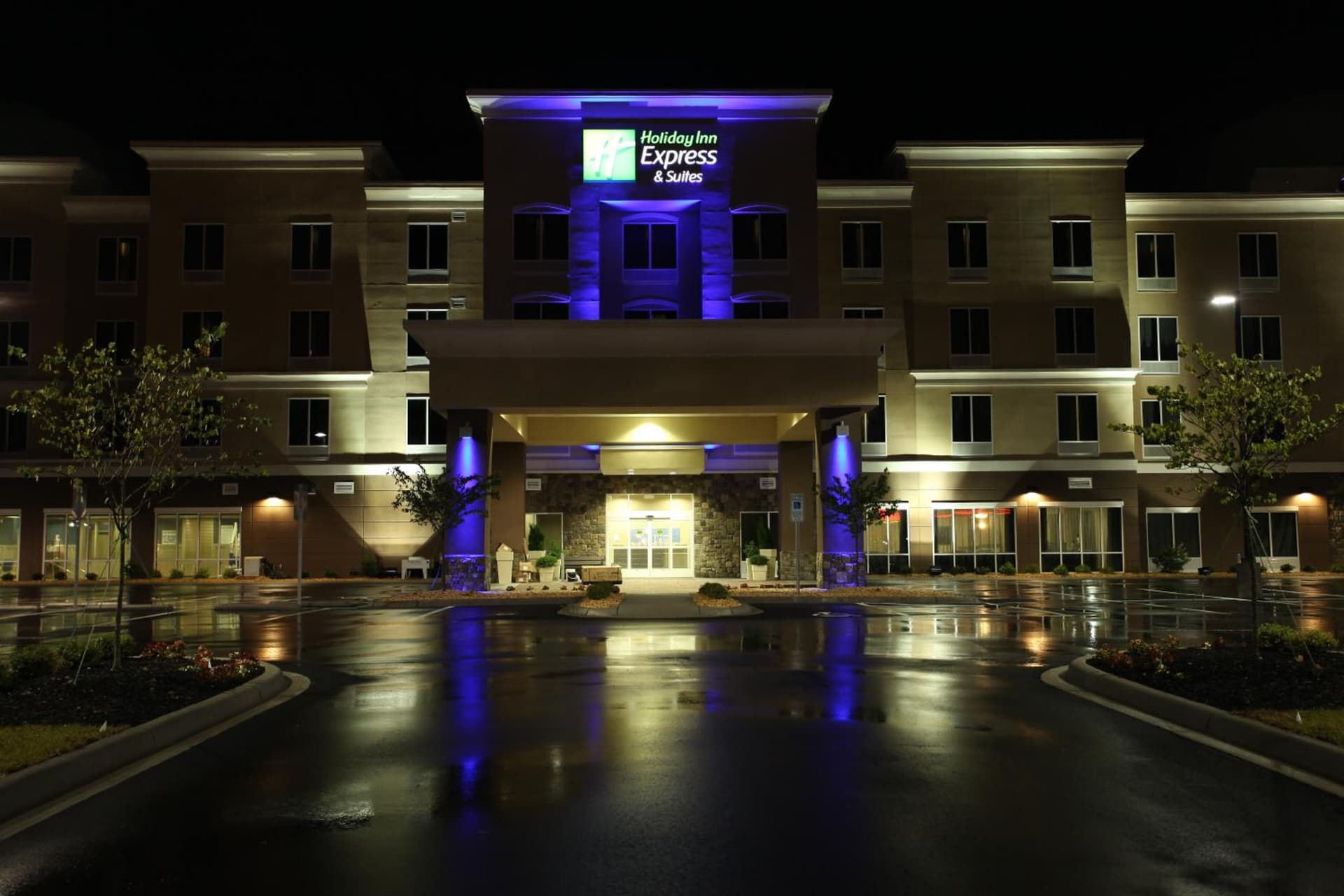 Holiday Inn Express Hotel & Suites Goldsboro - Base Area by IHG — hotel in Goldsboro, North Carolina