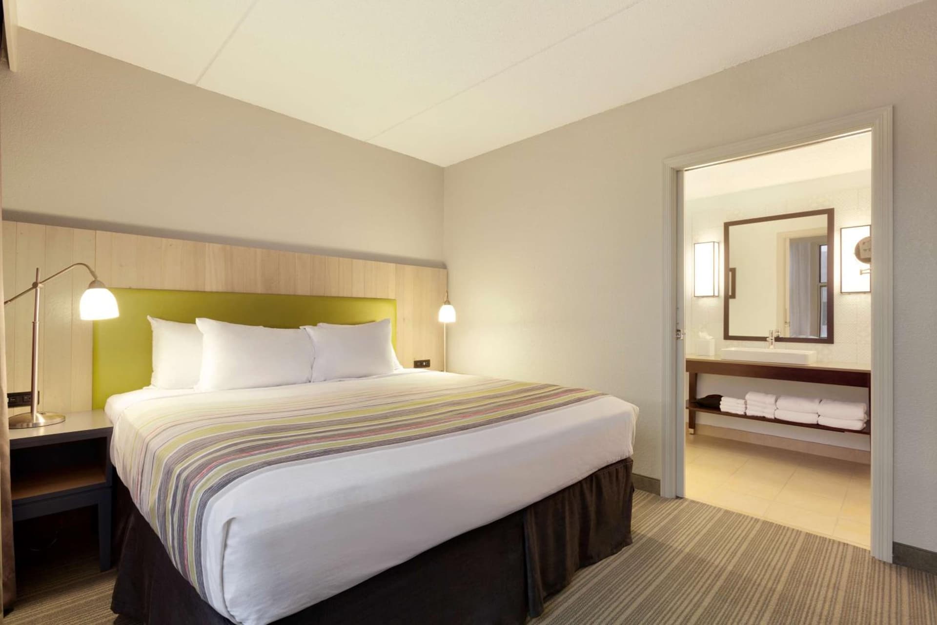 Country Inn & Suites by Radisson, Bloomington at Mall of America, MN gallery photo in Bloomington, MN — image 32