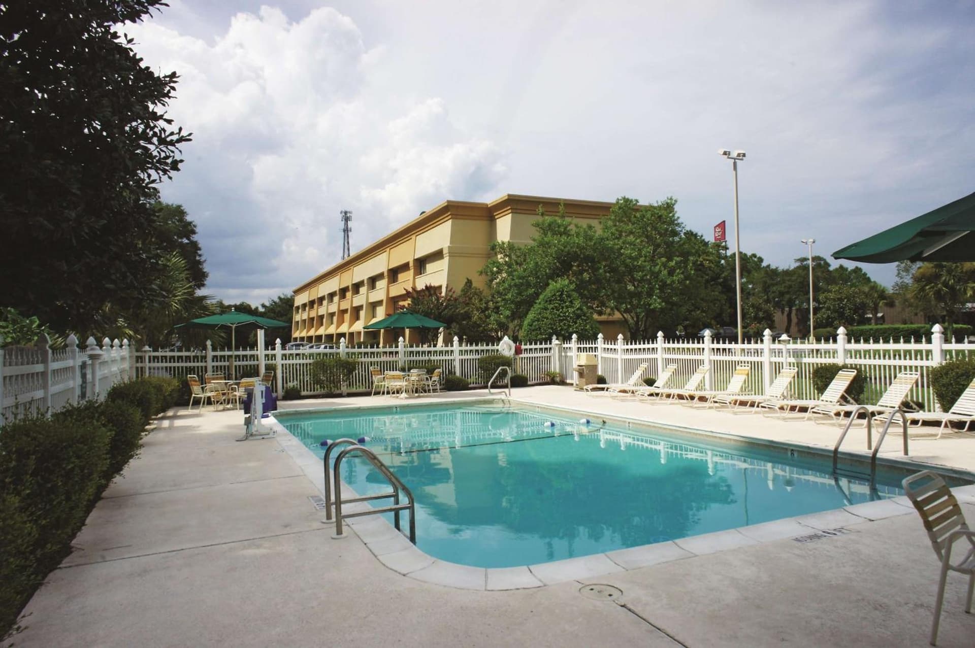 Wingate by Wyndham Brunswick GA I-95 featured exterior or lobby in Brunswick, GA — similar hotel
