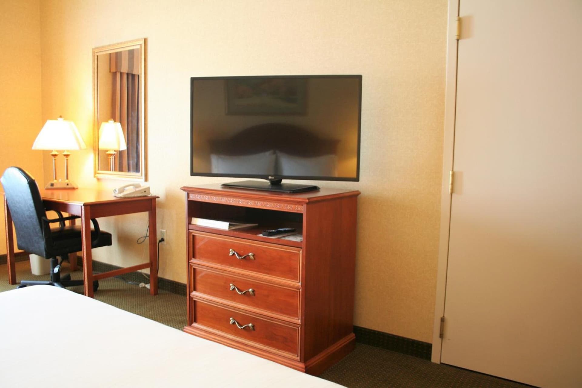 Holiday Inn Express Hotel & Suites Drums-Hazelton by IHG gallery photo in Drums, PA — image 26