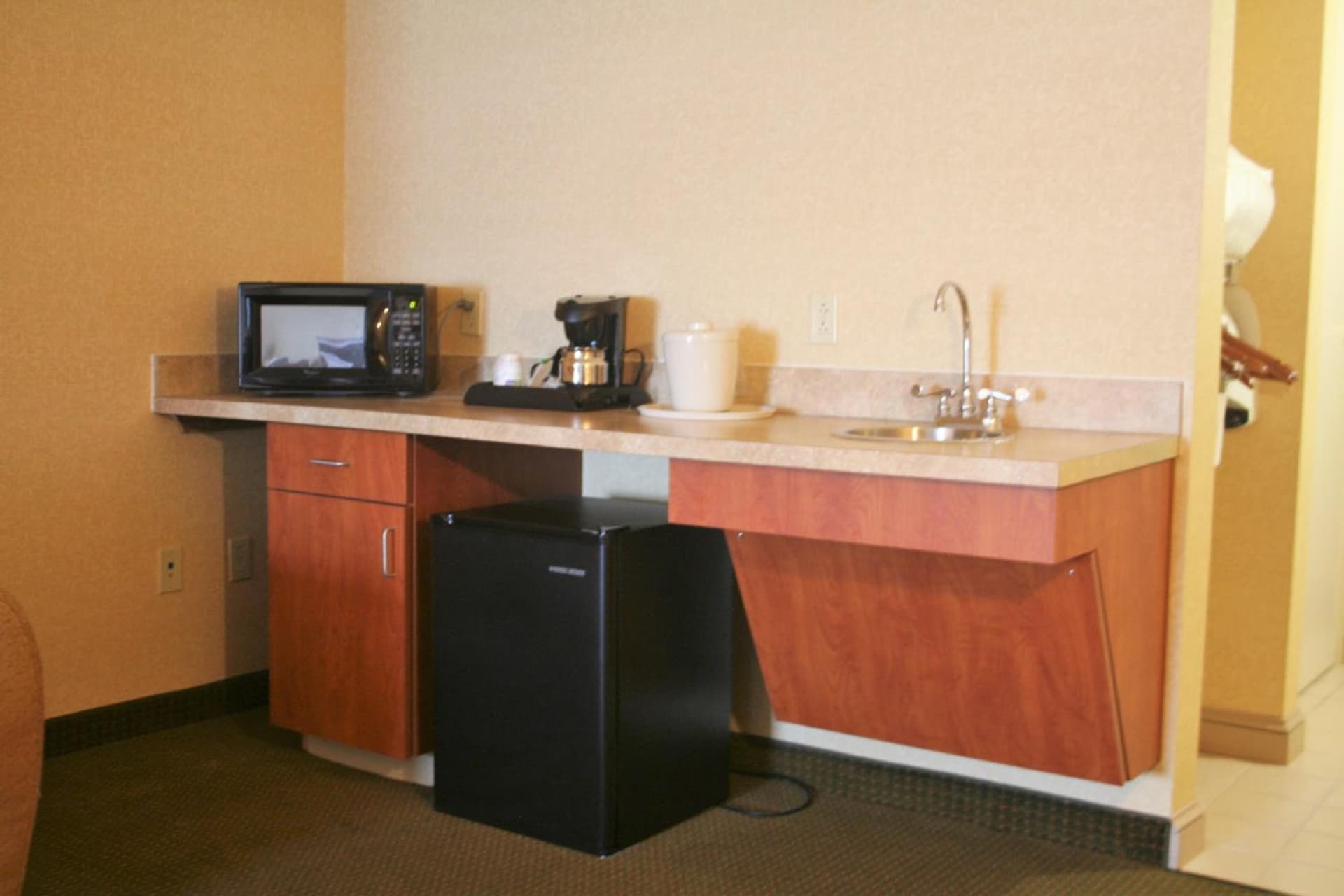 Holiday Inn Express Hotel & Suites Drums-Hazelton by IHG gallery photo in Drums, PA — image 41