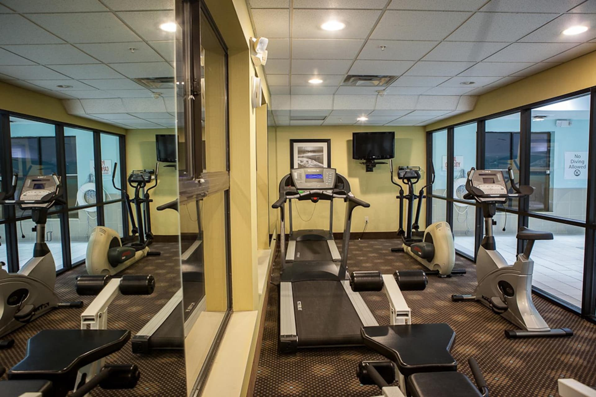 Holiday Inn Express Hotel & Suites Canton by IHG gallery photo in Canton — image 16