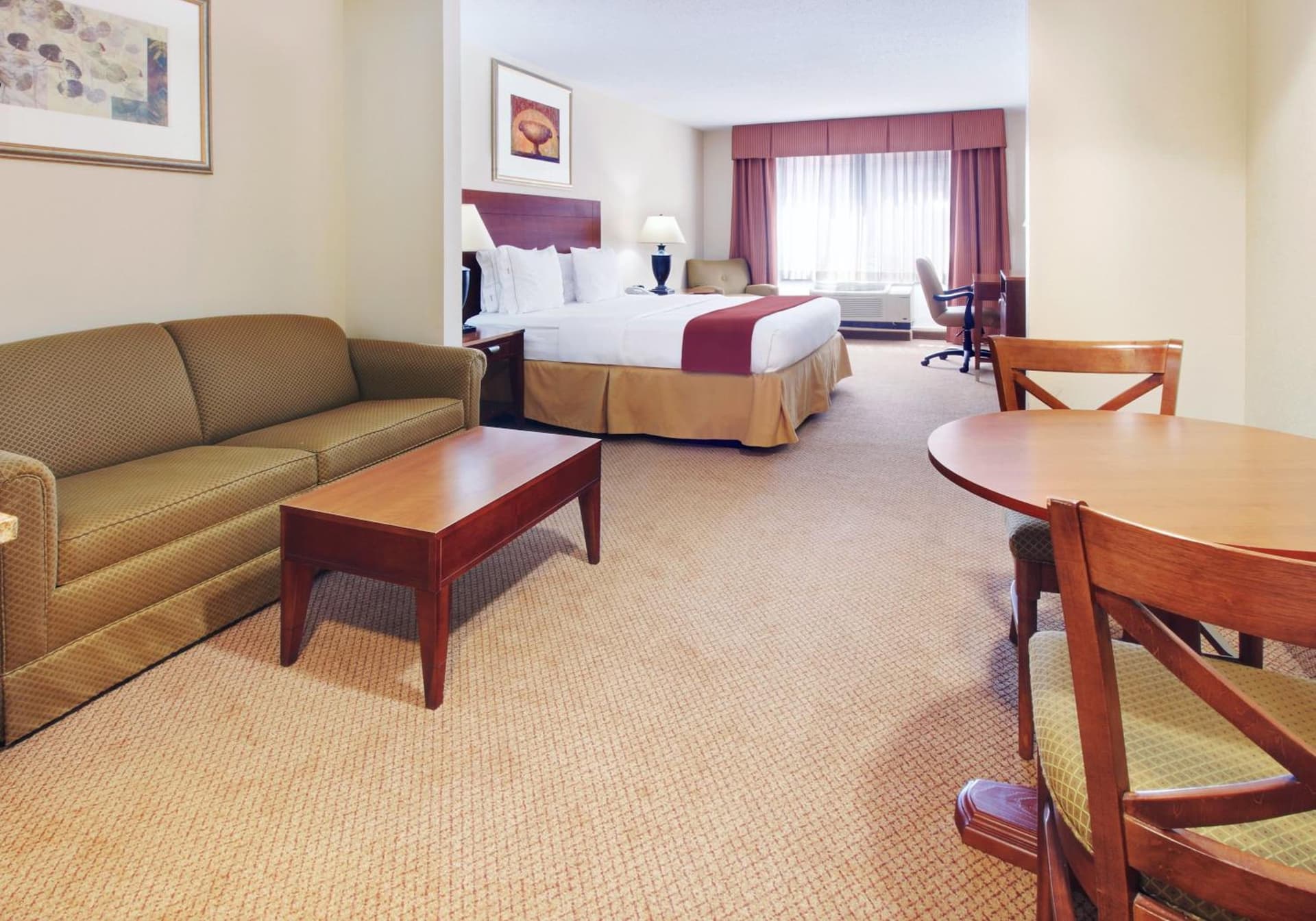 Holiday Inn Express Hotel & Suites Canton by IHG property views in Canton, MS — gallery photo 3