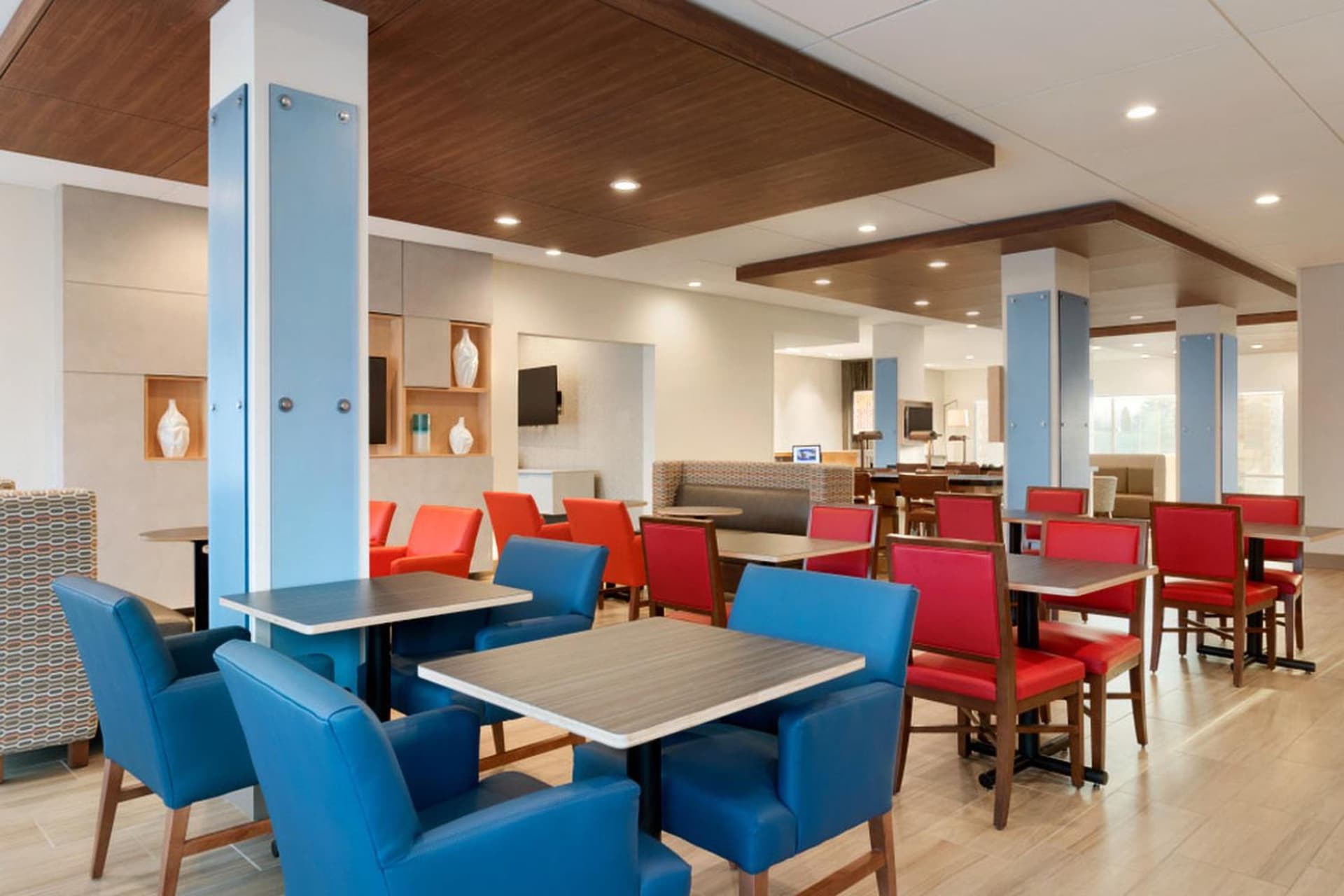 Holiday Inn Express & Suites - Cincinnati NE - Red Bank Road by IHG gallery photo in Cincinnati, OH — image 25