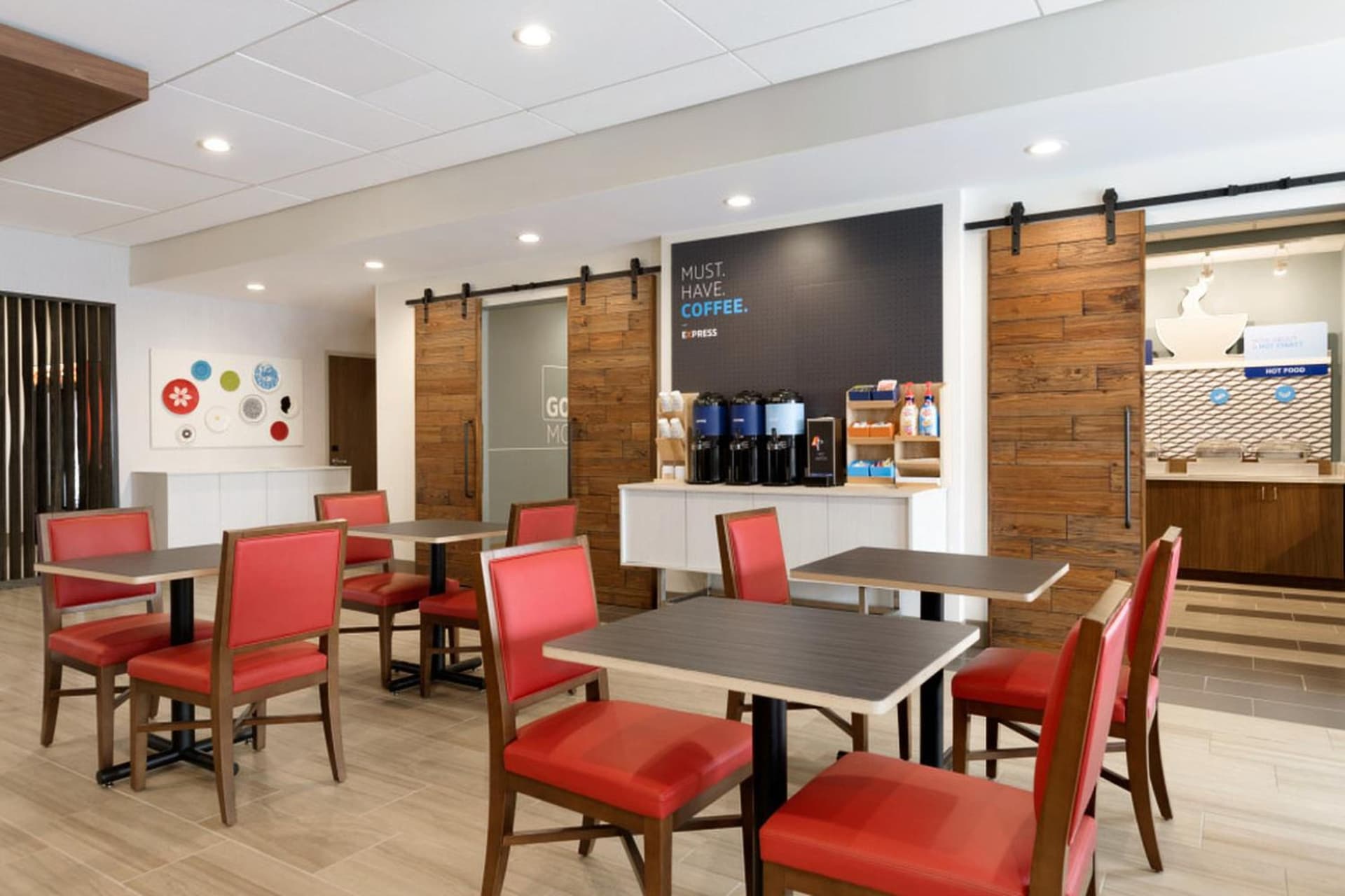 Holiday Inn Express & Suites - Cincinnati NE - Red Bank Road by IHG gallery photo in Cincinnati, OH — image 9