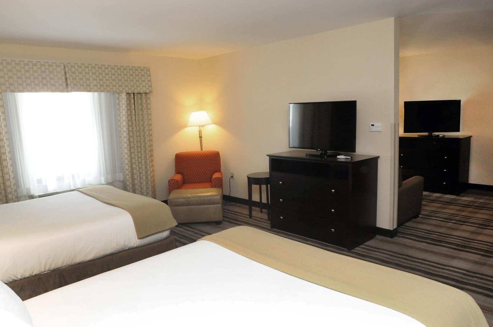 Holiday Inn Express & Suites Cambridge by IHG gallery photo in Cambridge, OH — image 14