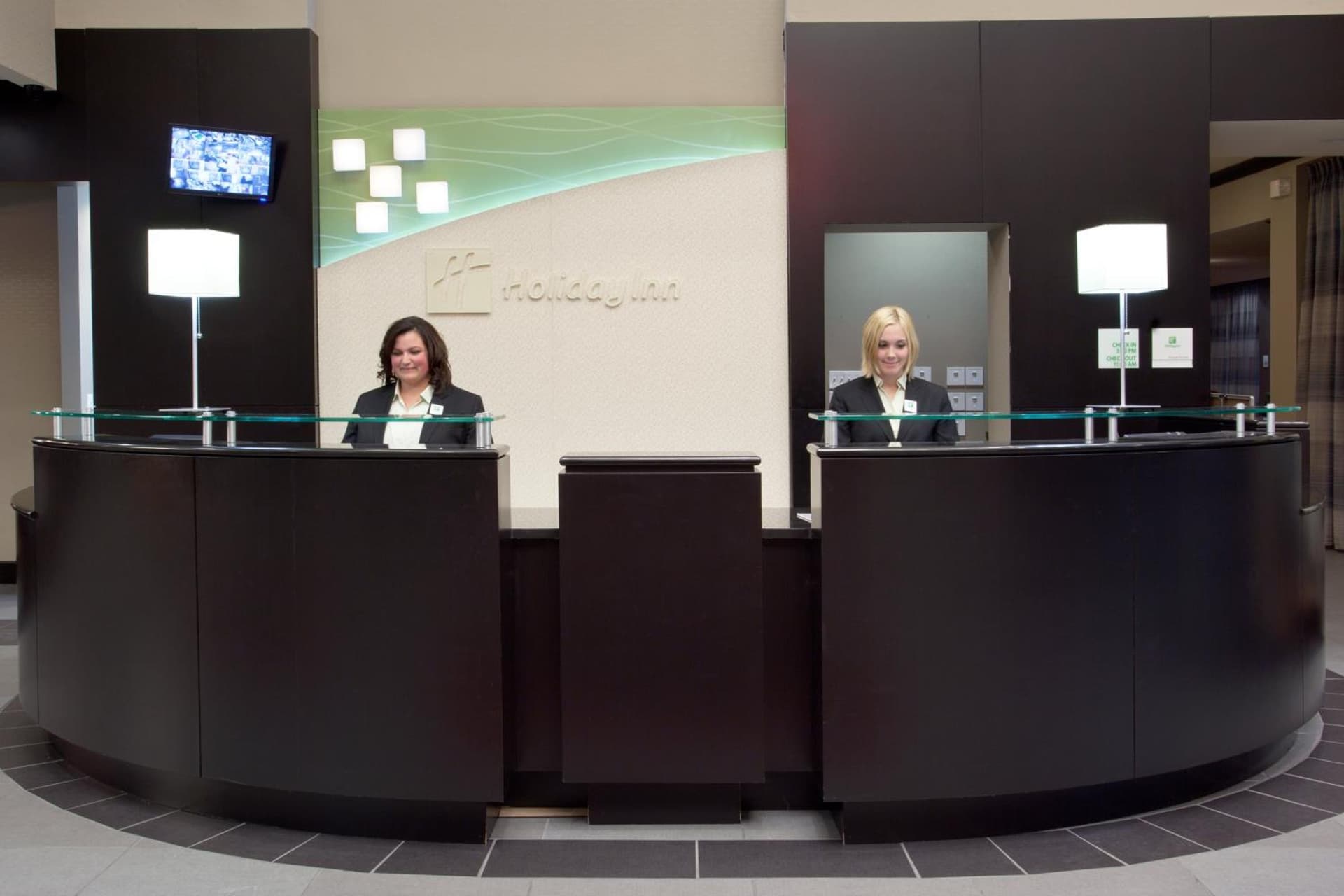 Holiday Inn Columbus-Hilliard by IHG property views in New Rome, OH — gallery photo 3