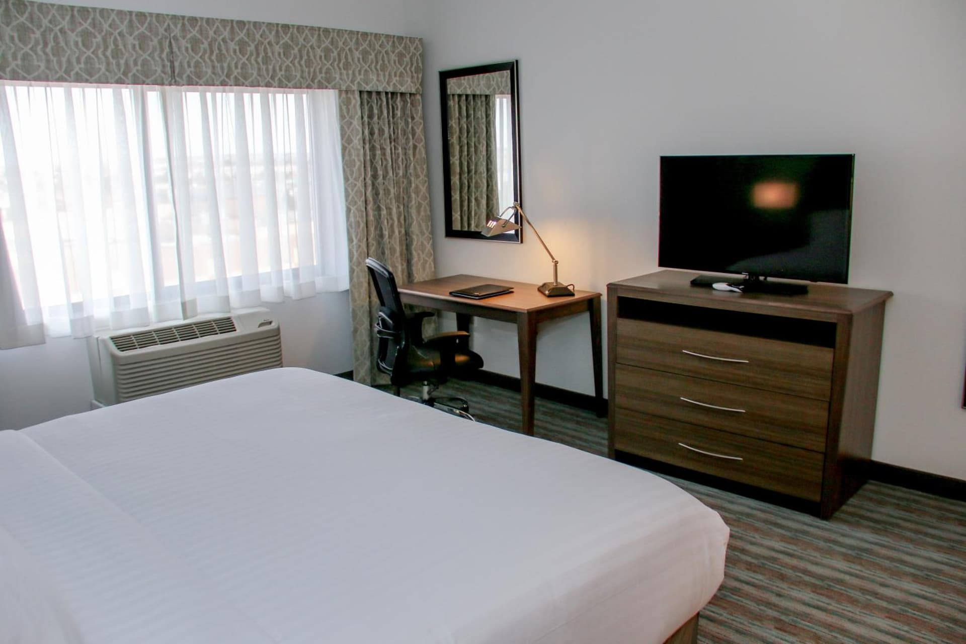 Holiday Inn & Suites Denver Tech Center-Centennial by IHG gallery photo in Centennial, CO — image 41