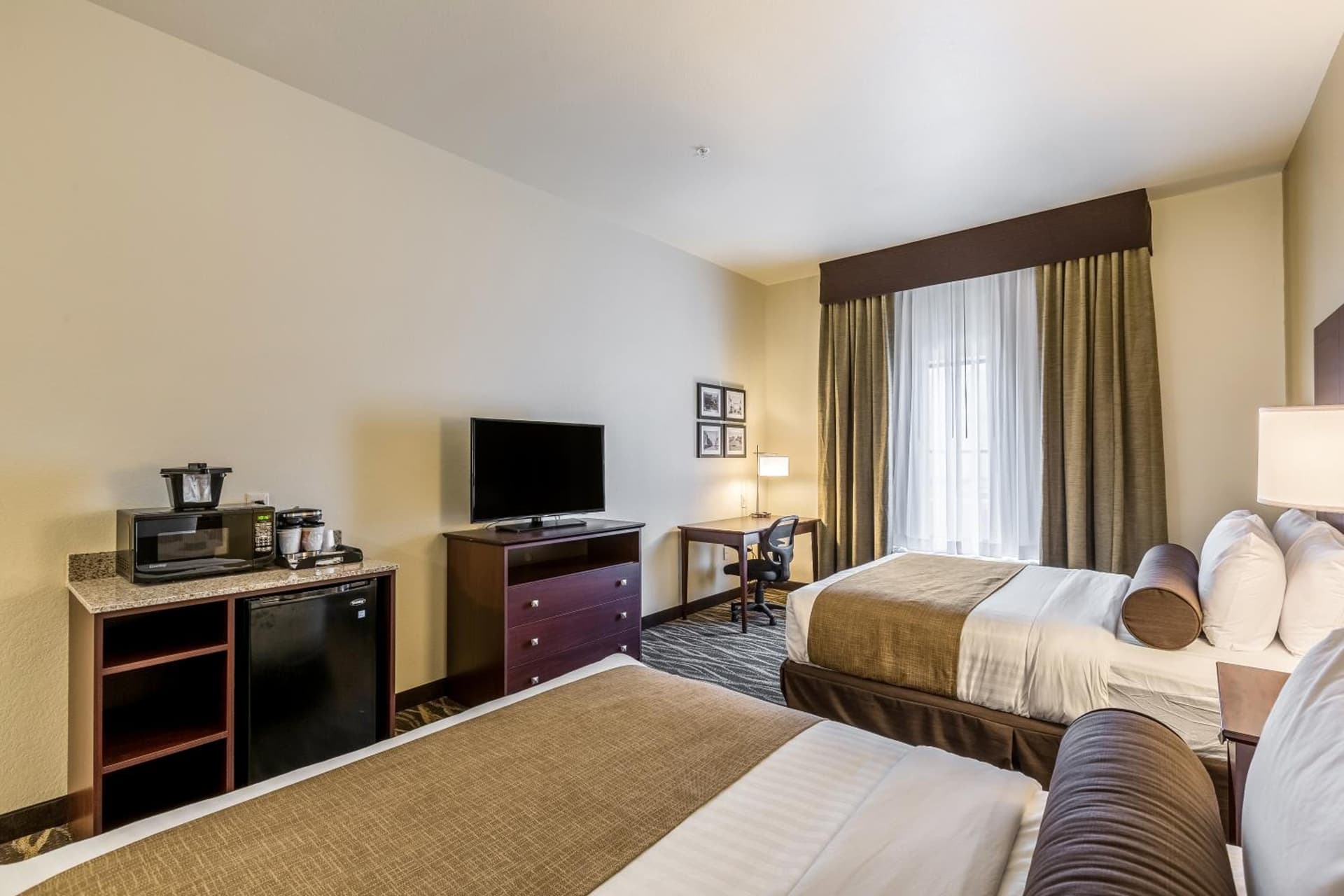 Cobblestone Hotel & Suites - Chippewa Falls gallery photo in Chippewa Falls, WI — image 10
