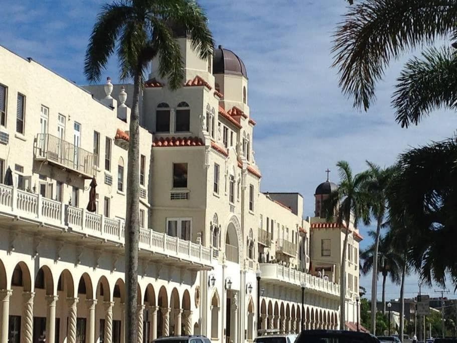 Hemingway Suites at Palm Beach Hotel Island — hotel in Palm Beach, Florida