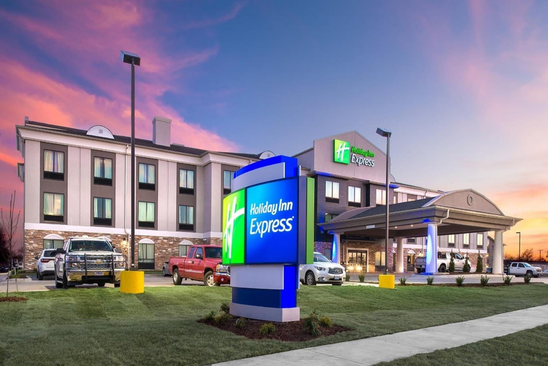 Holiday Inn Express Hutchison by IHG featured exterior or lobby in Hutchinson, KS — similar hotel