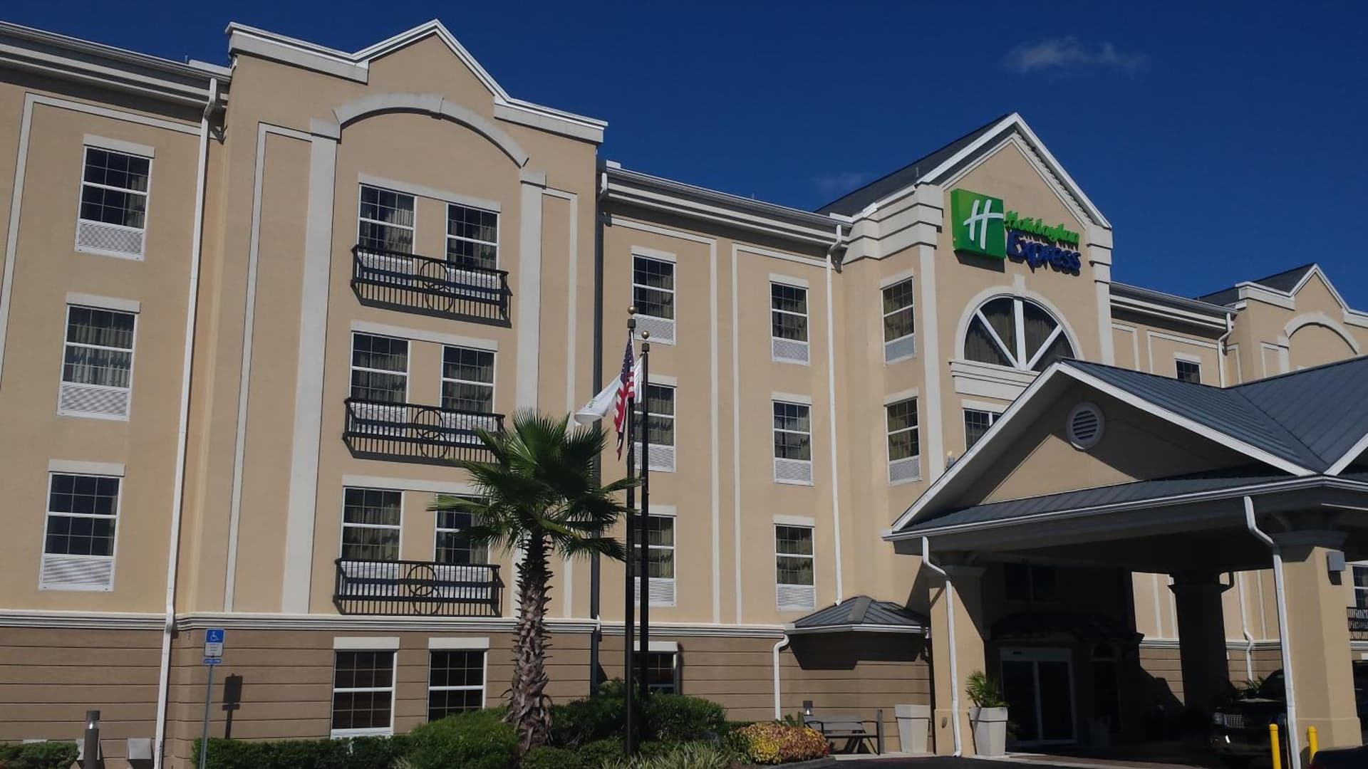 Holiday Inn Express Jacksonville East by IHG exterior or lobby in Jacksonville, FL — main listing photo