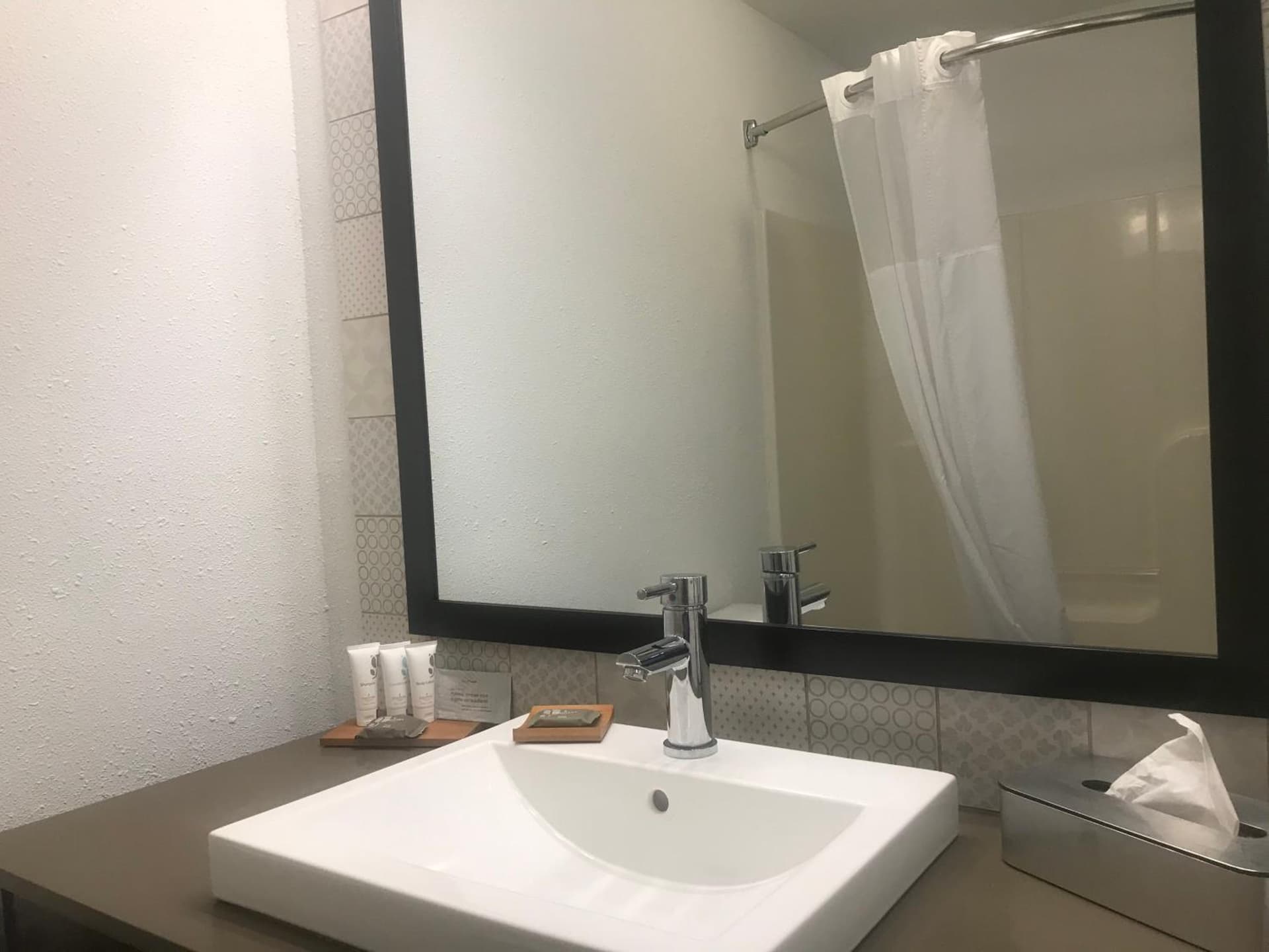 Country Inn & Suites by Radisson, Milwaukee Airport, WI gallery photo in Milwaukee, WI — image 12