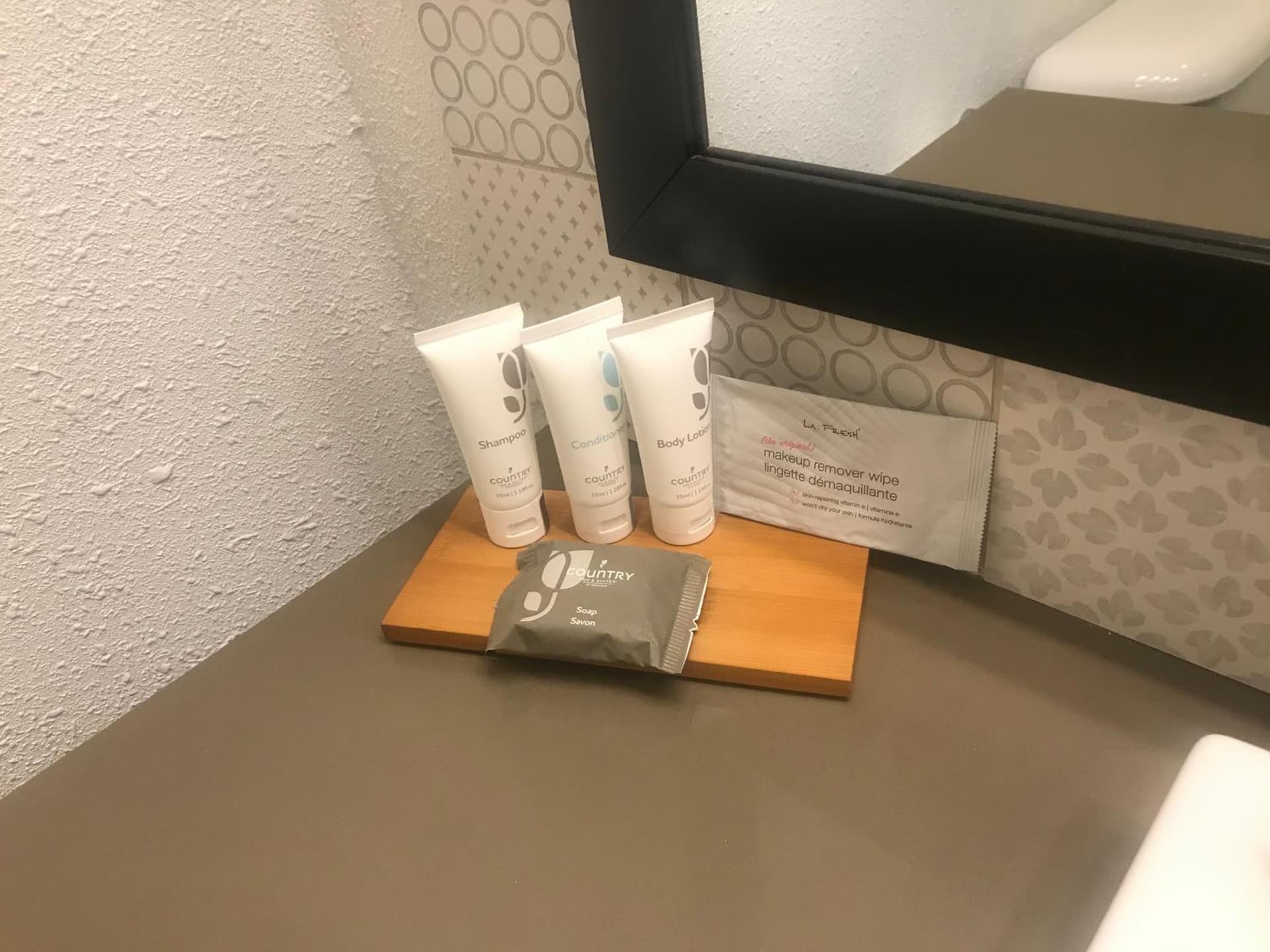 Country Inn & Suites by Radisson, Milwaukee Airport, WI gallery photo in Milwaukee, WI — image 33