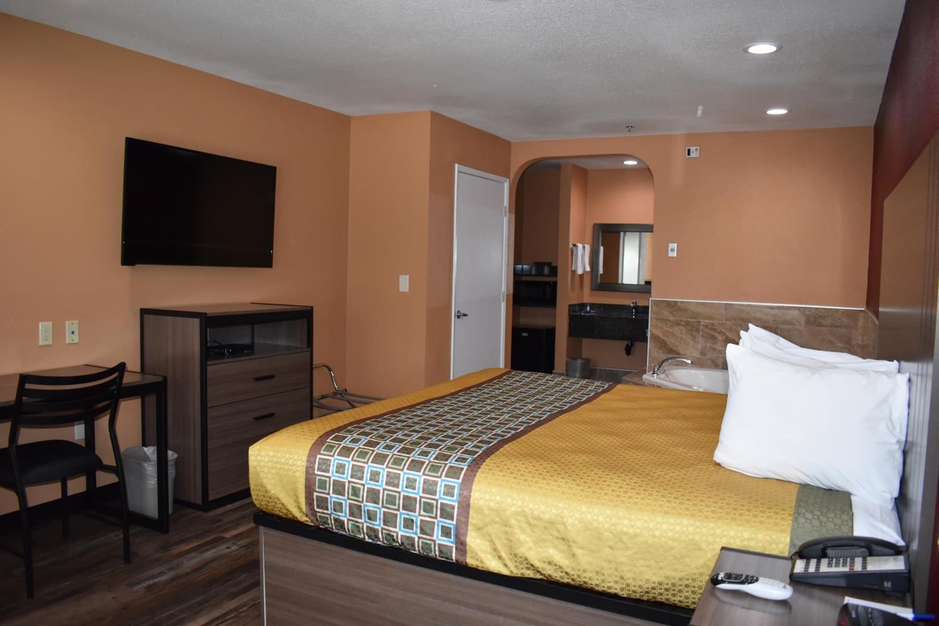 Baymont by Wyndham Manteca gallery photo in Manteca, CA — image 10