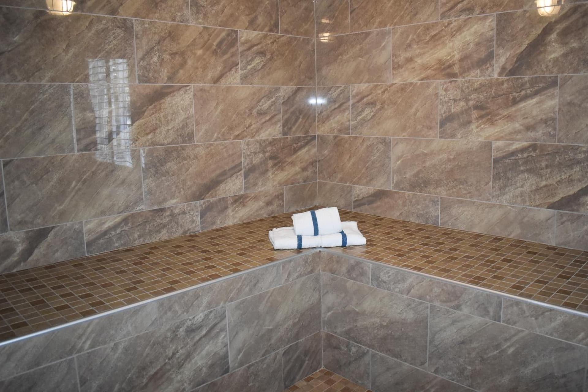 Baymont by Wyndham Manteca interior in Manteca, CA — gallery photo 2