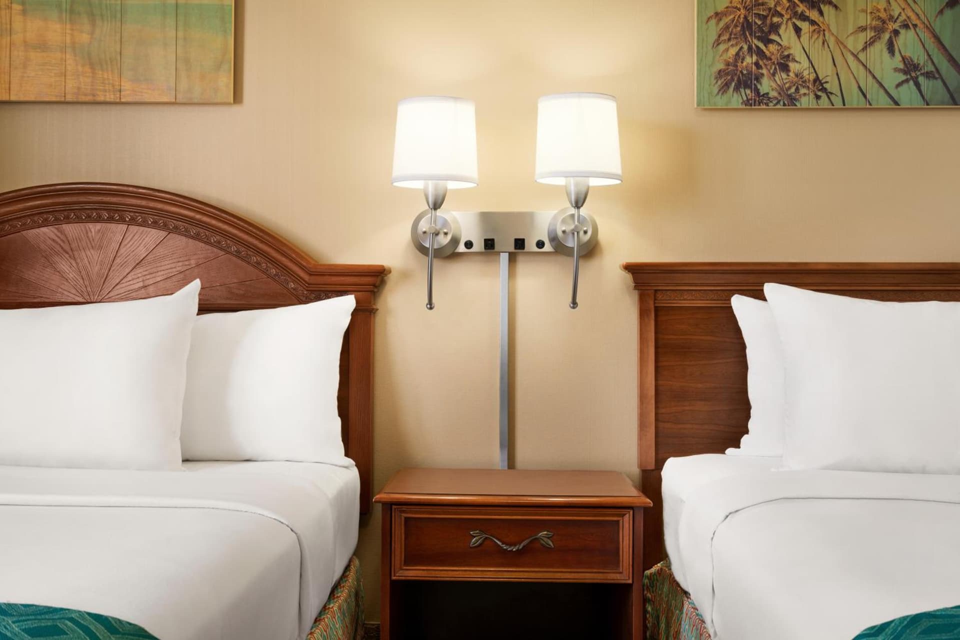 Plim Plaza Hotel interior in Ocean City, MD — gallery photo 2