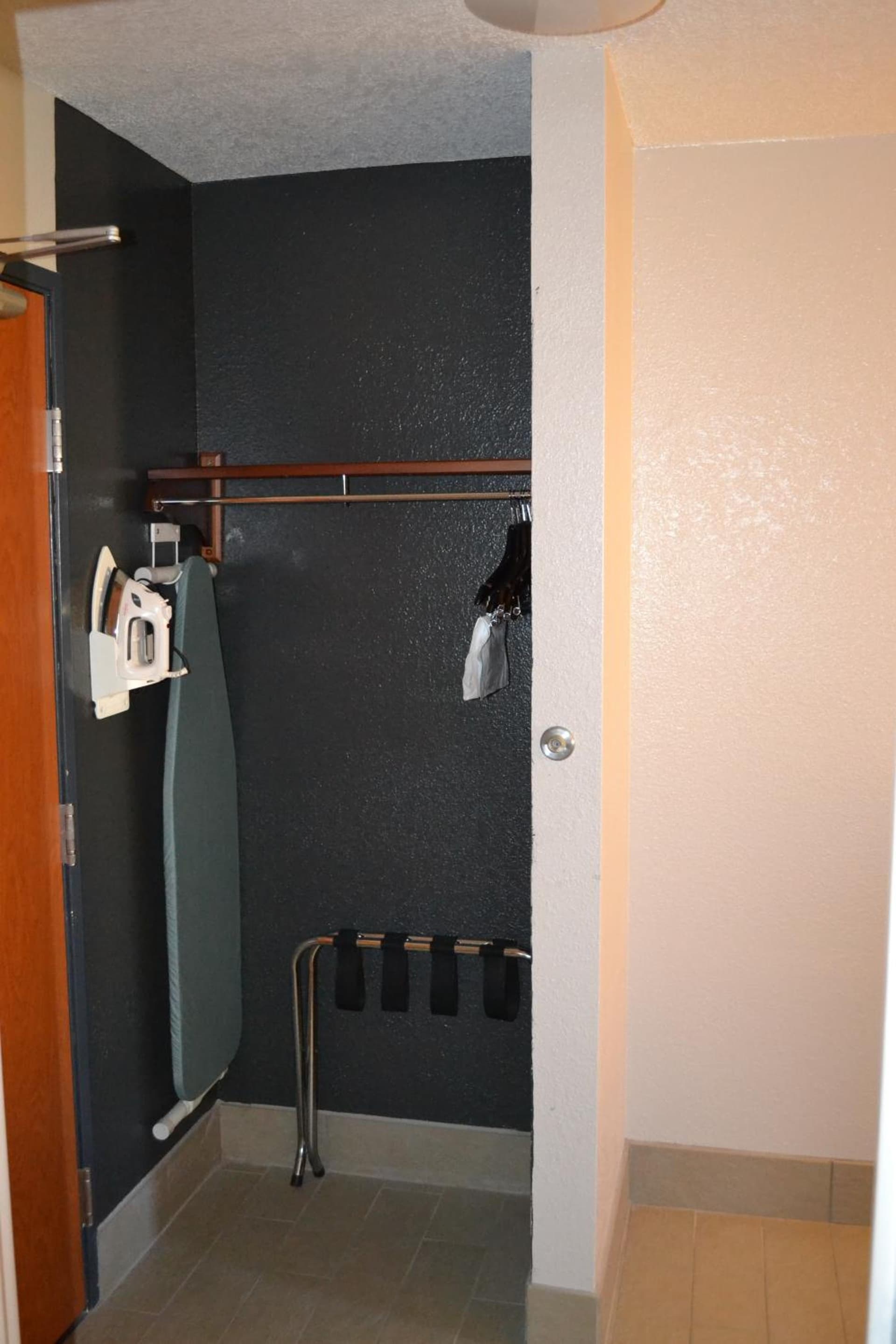 Country Inn & Suites by Radisson, Fairview Heights, IL gallery photo in Fairview Heights, IL — image 26