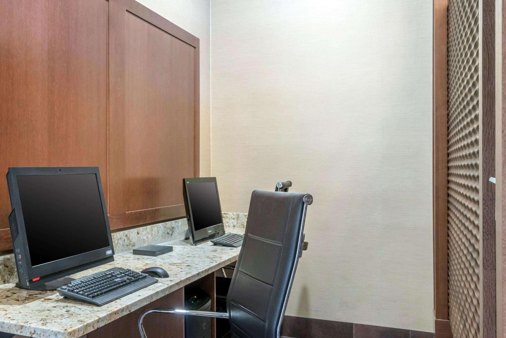 Comfort Suites Yakima gallery photo in Yakima, WA — image 16