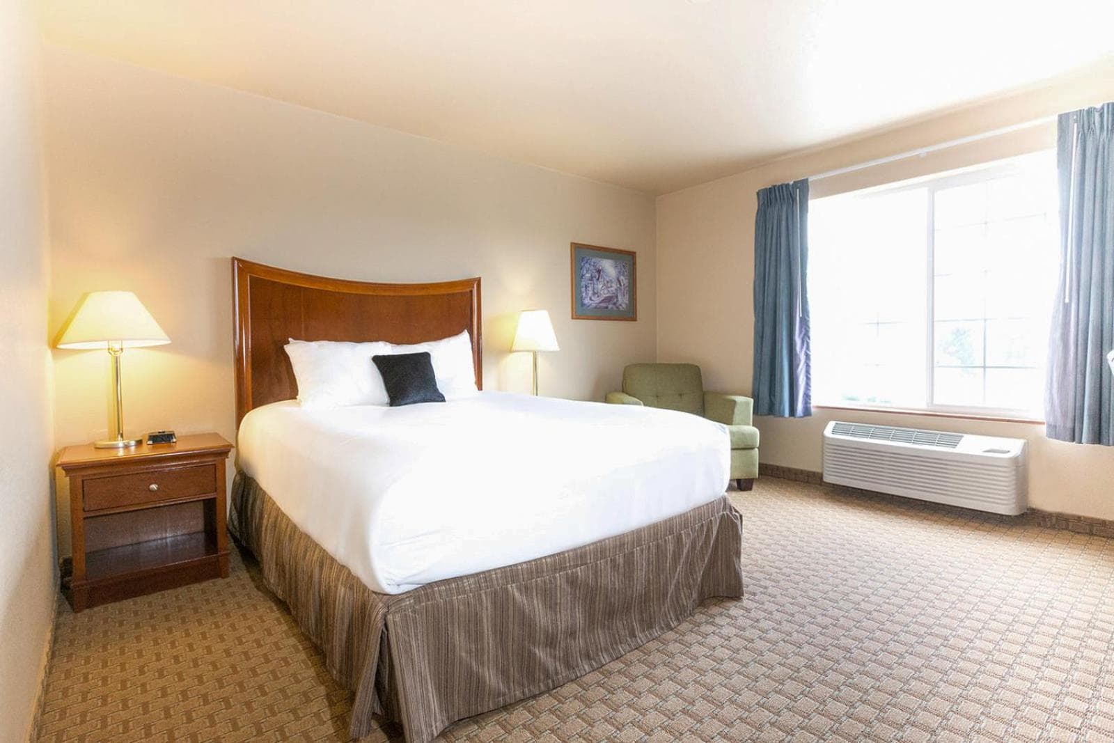 Red Lion Inn & Suites McMinnville gallery photo in McMinnville, OR — image 6