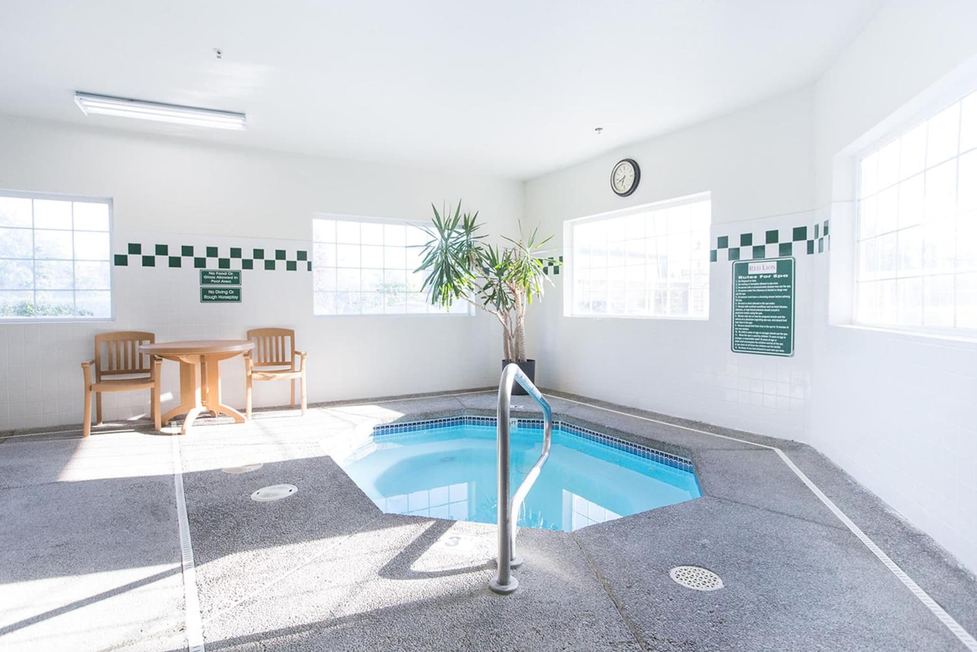 Red Lion Inn & Suites McMinnville gallery photo in McMinnville, OR — image 23