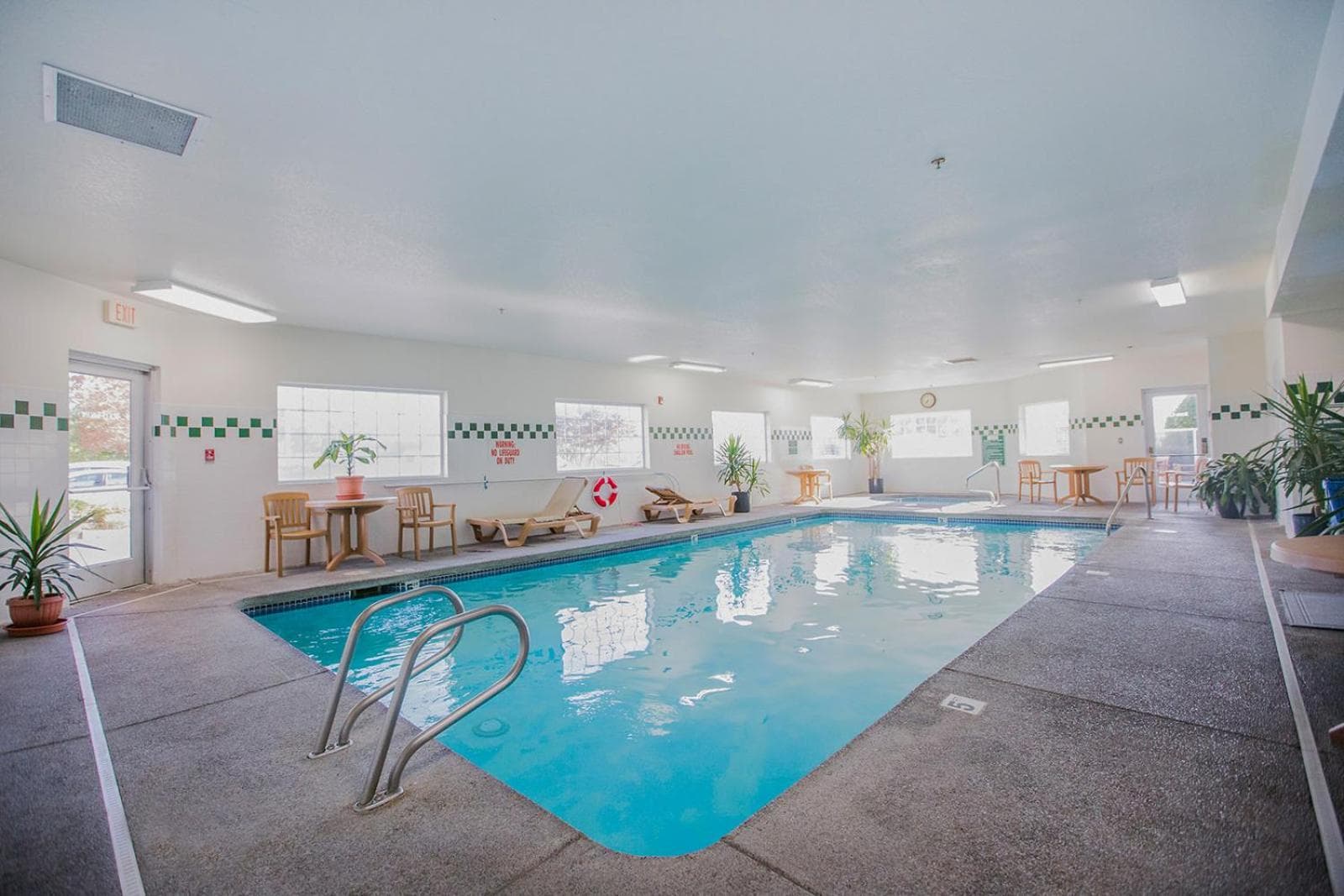 Red Lion Inn & Suites McMinnville gallery photo in McMinnville, OR — image 15