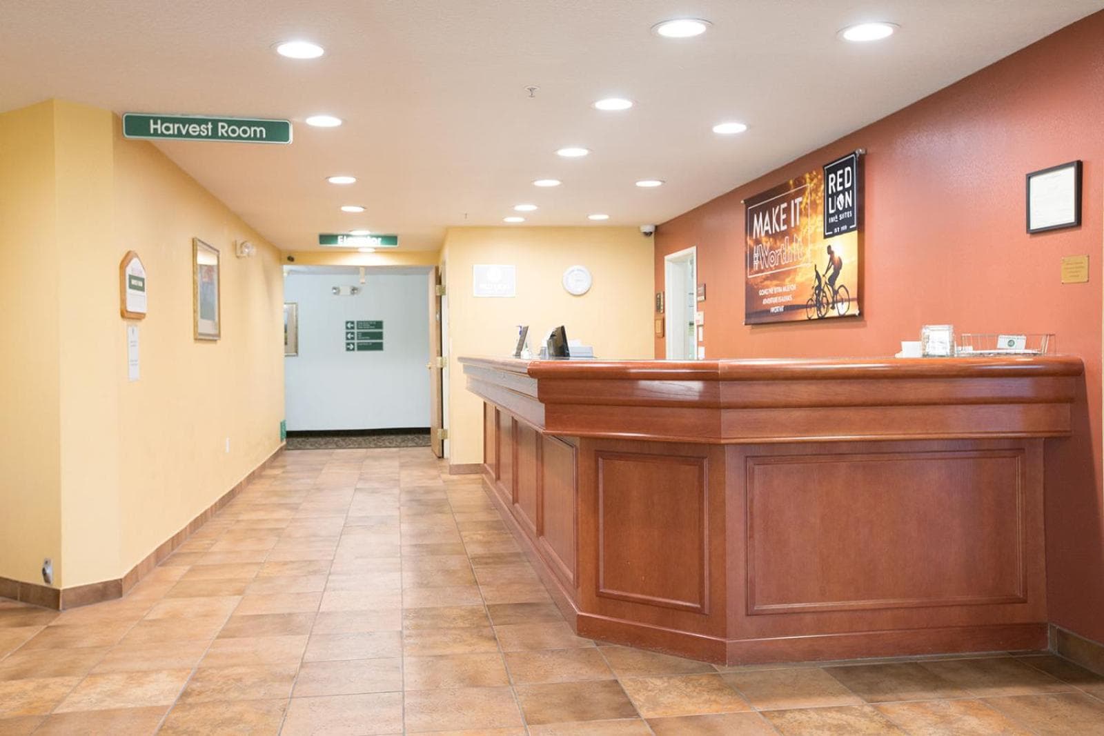 Red Lion Inn & Suites McMinnville gallery photo in McMinnville, OR — image 17