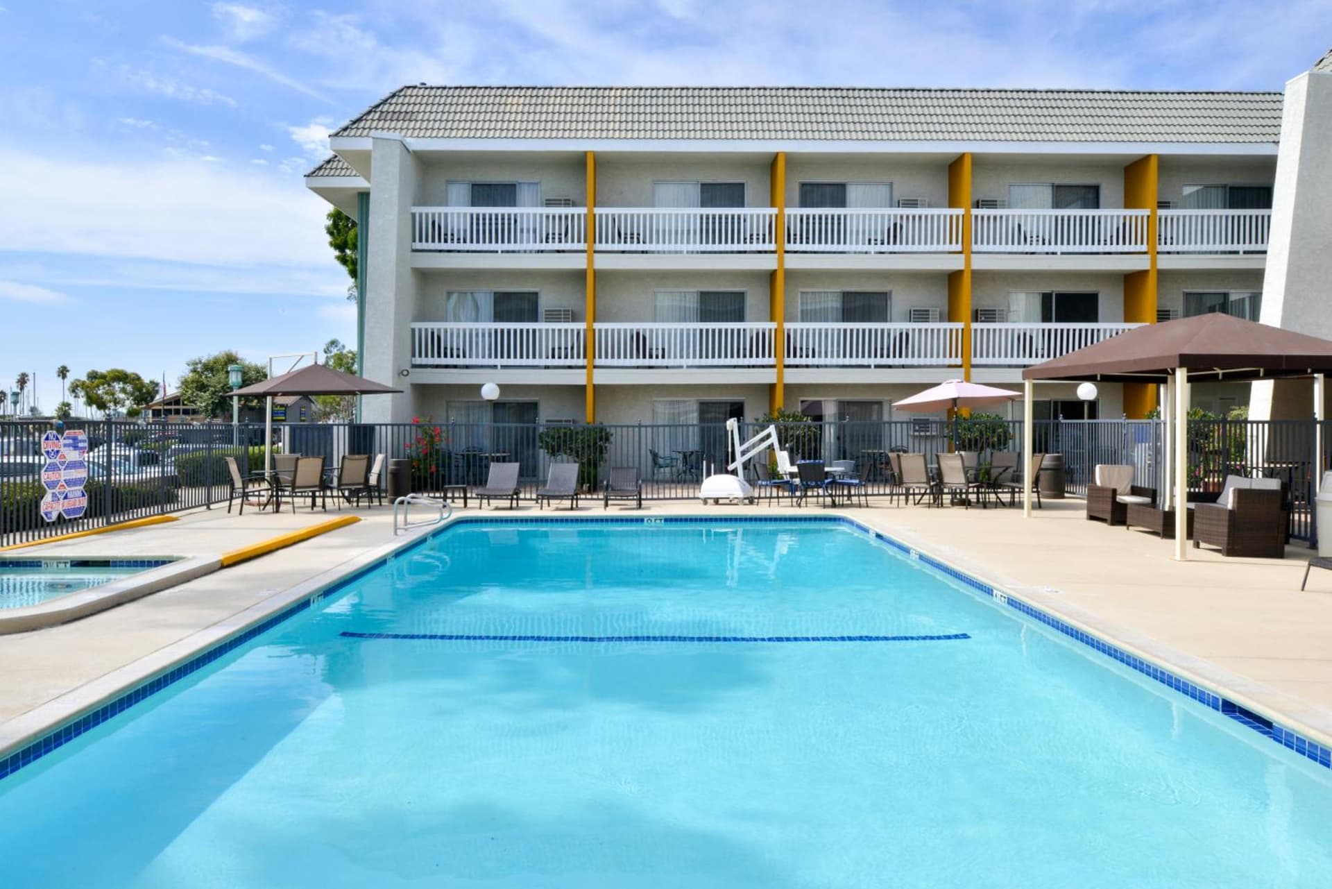 Dana Point Marina Inn property views in Dana Point, CA — gallery photo 3