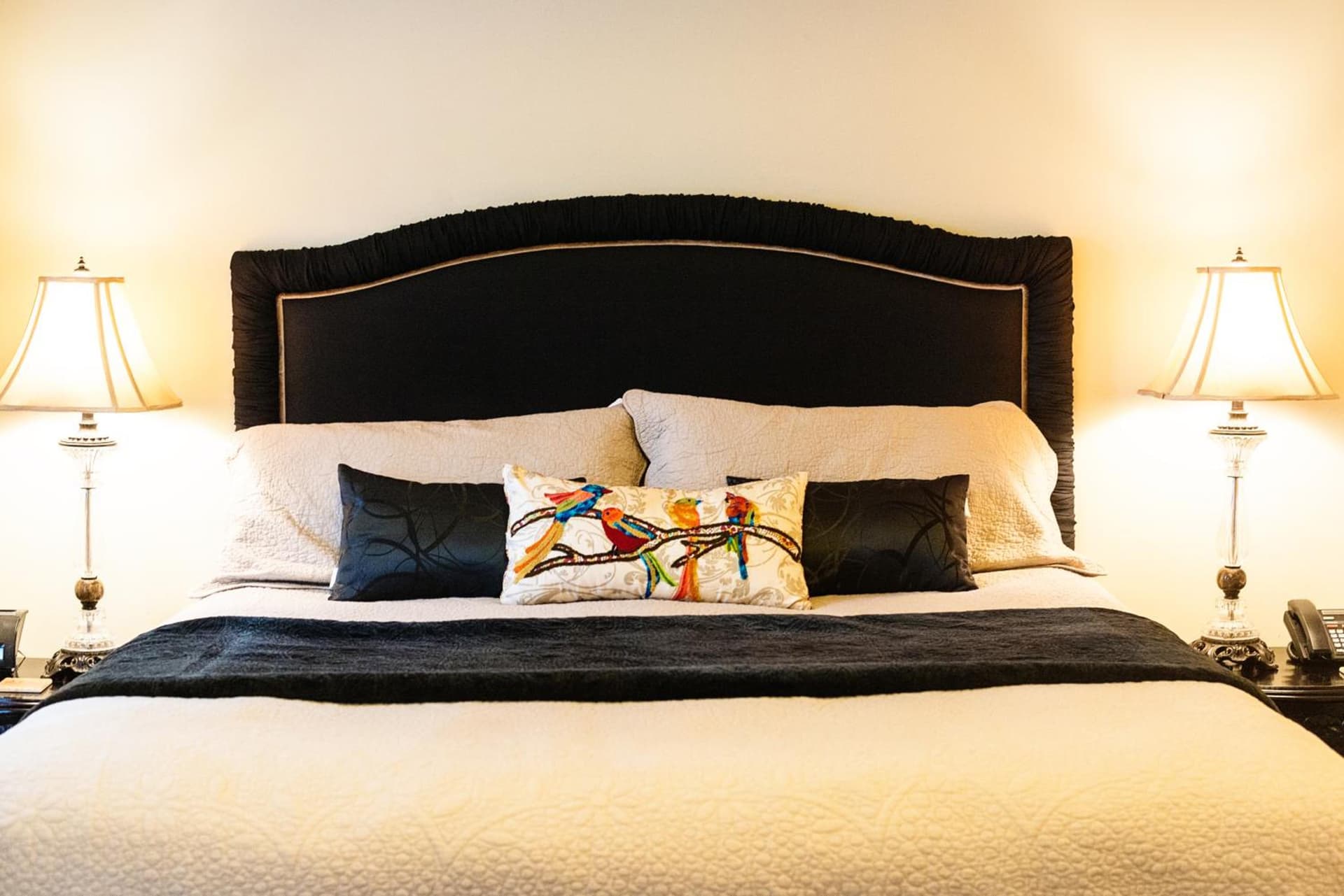 Camas Boutique Hotel property views in Camas, WA — gallery photo 3
