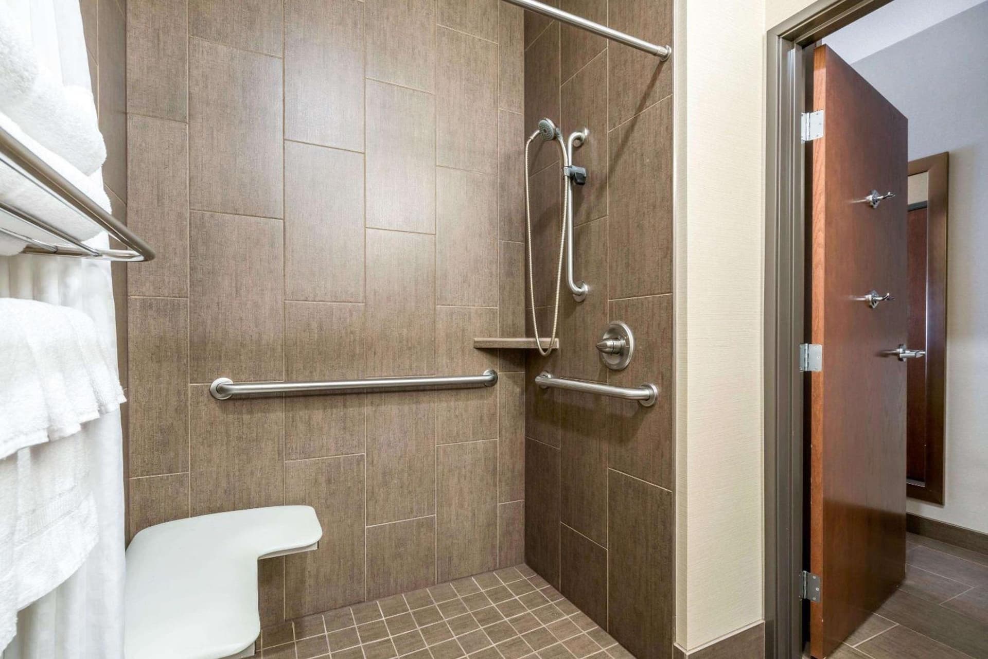 Comfort Suites Yakima gallery photo in Yakima, WA — image 10