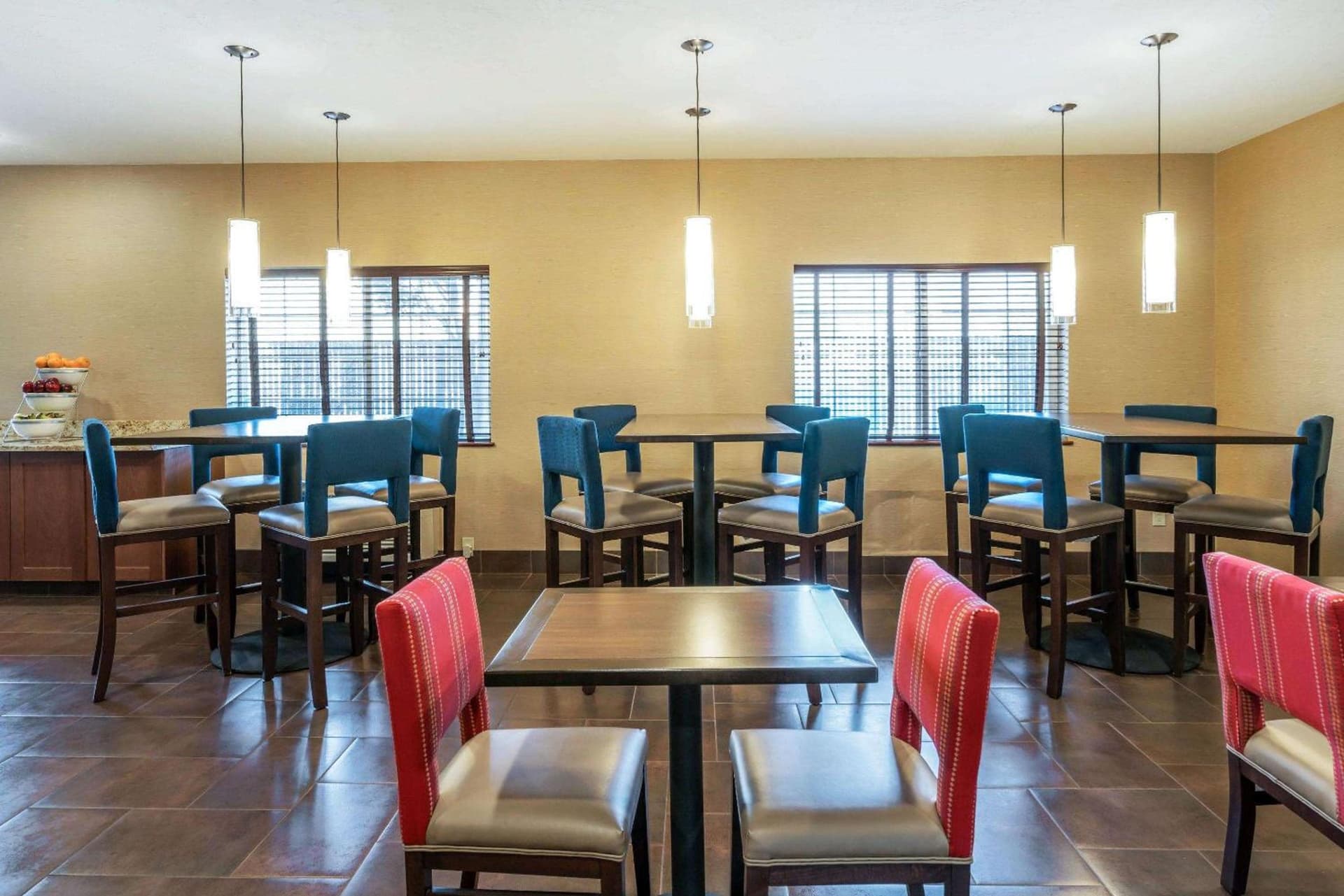 Comfort Suites Yakima gallery photo in Yakima, WA — image 9