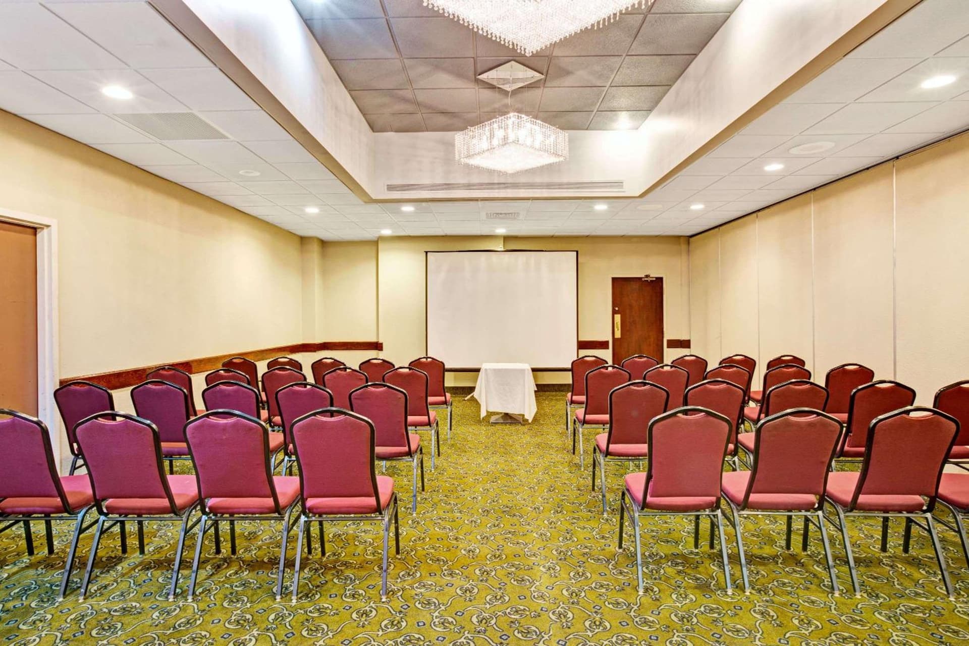 Sonesta Select Hotels Statesville gallery photo in Statesville, NC — image 12