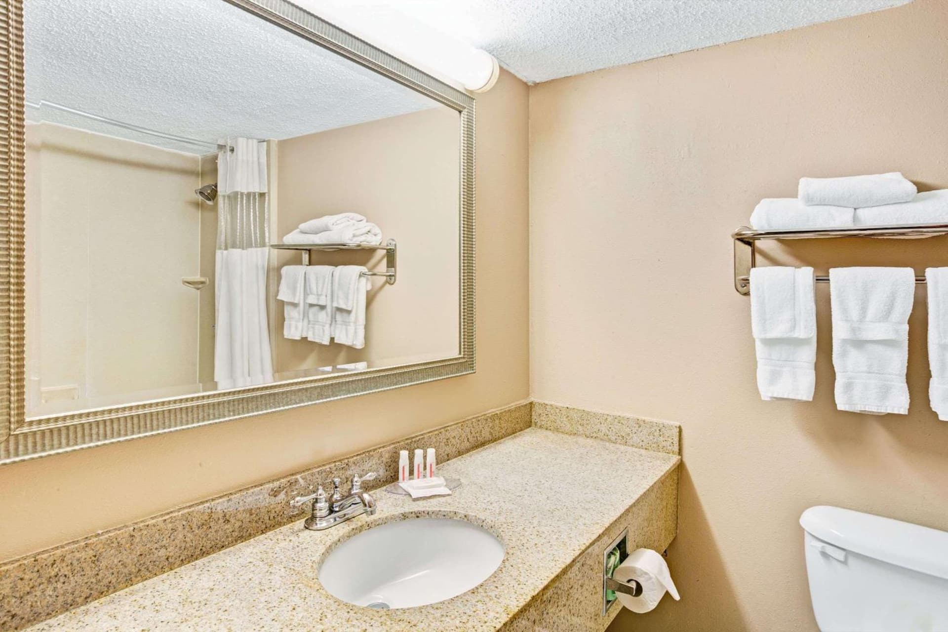 Sonesta Select Hotels Statesville gallery photo in Statesville, NC — image 14