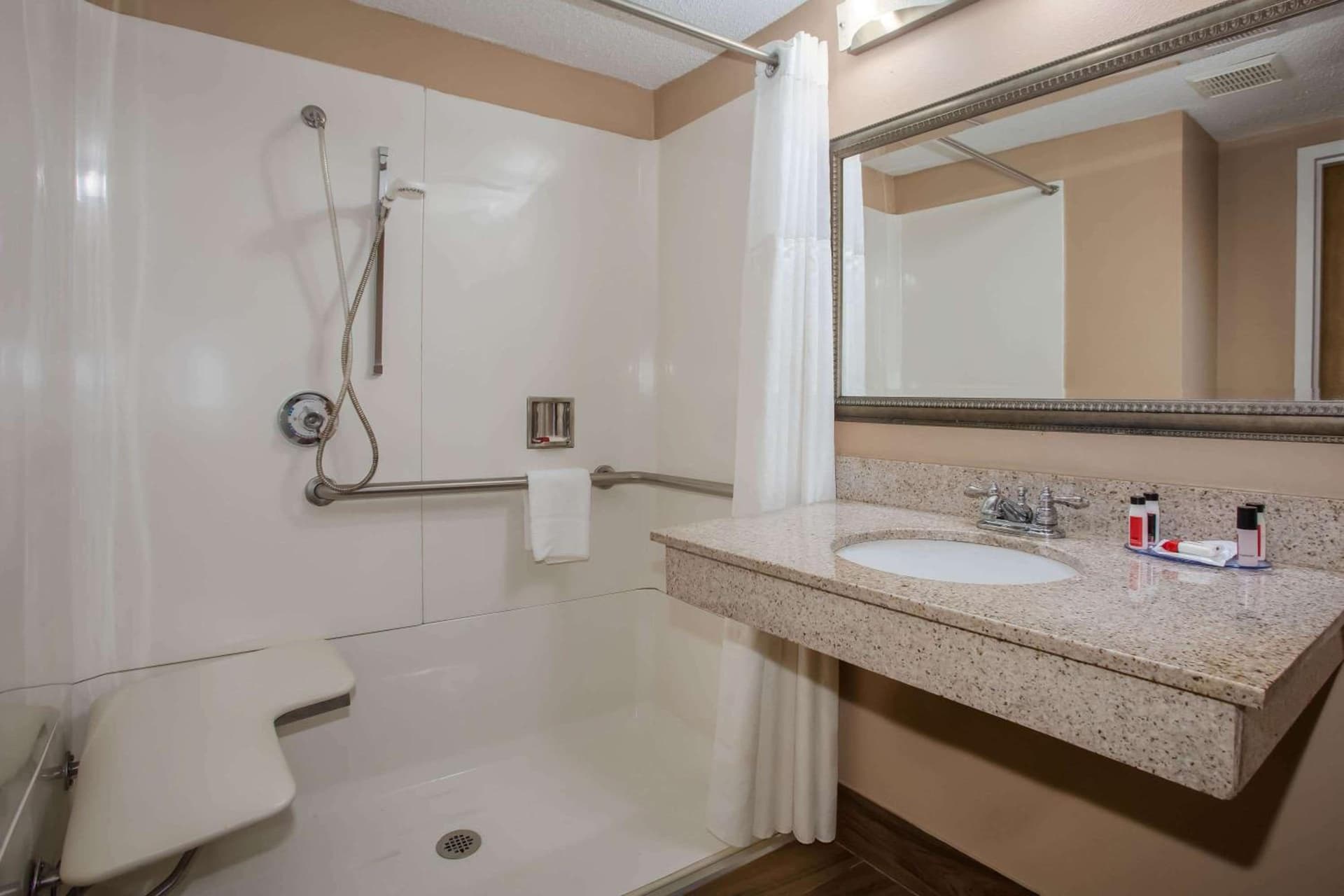 Sonesta Select Hotels Statesville property views in Statesville, NC — gallery photo 3