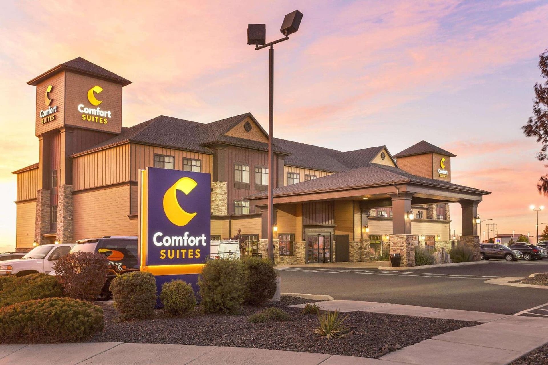 Comfort Suites Moses Lake featured exterior or lobby in Moses Lake, WA — similar hotel