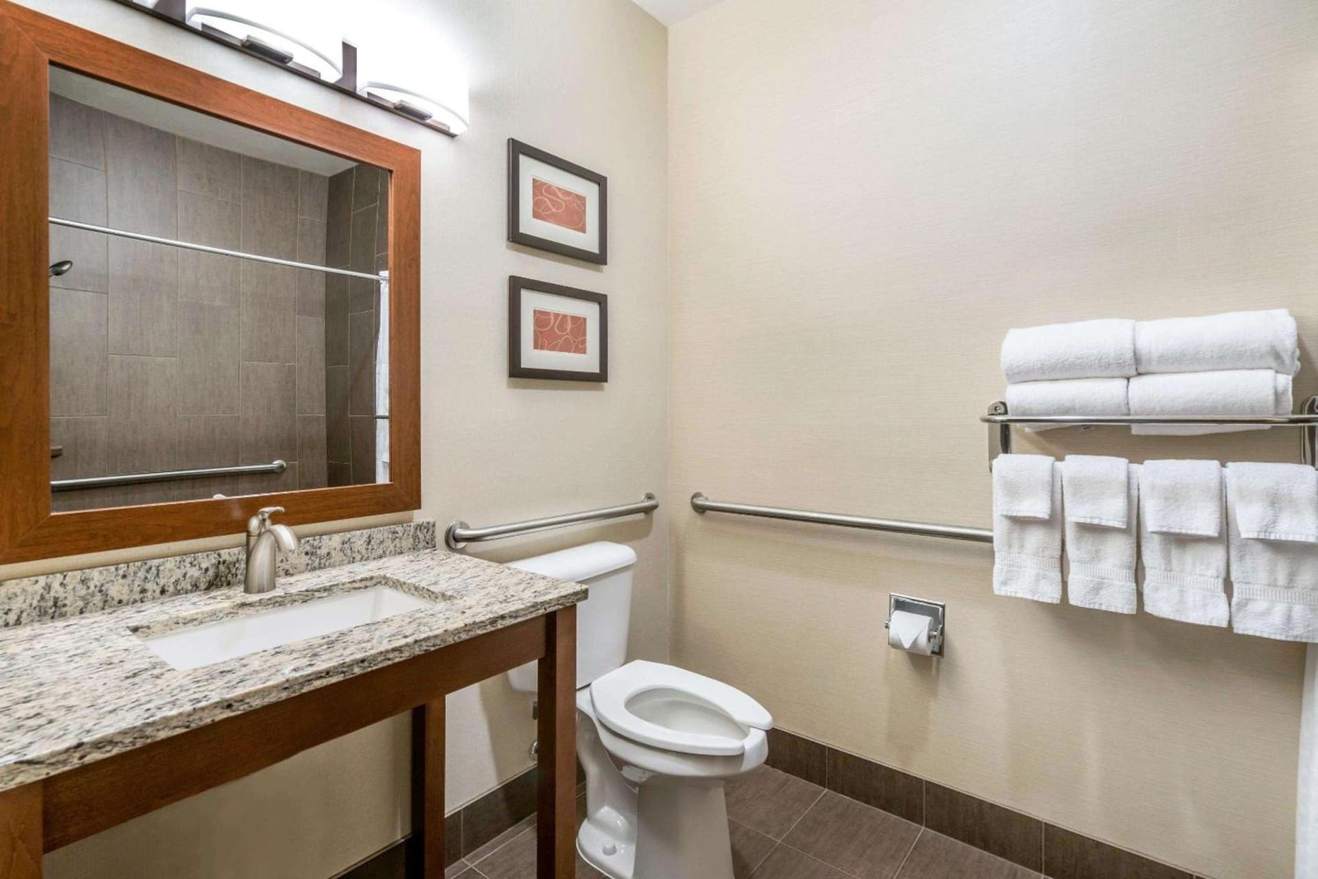 Comfort Suites Yakima gallery photo in Yakima, WA — image 32