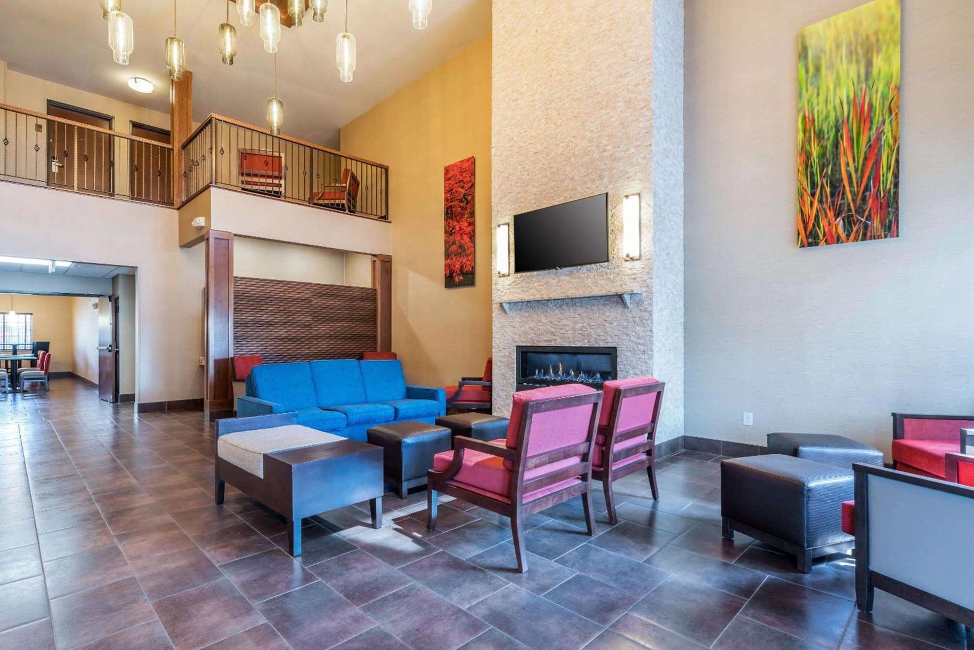 Comfort Suites Yakima property views in Yakima, WA — gallery photo 3