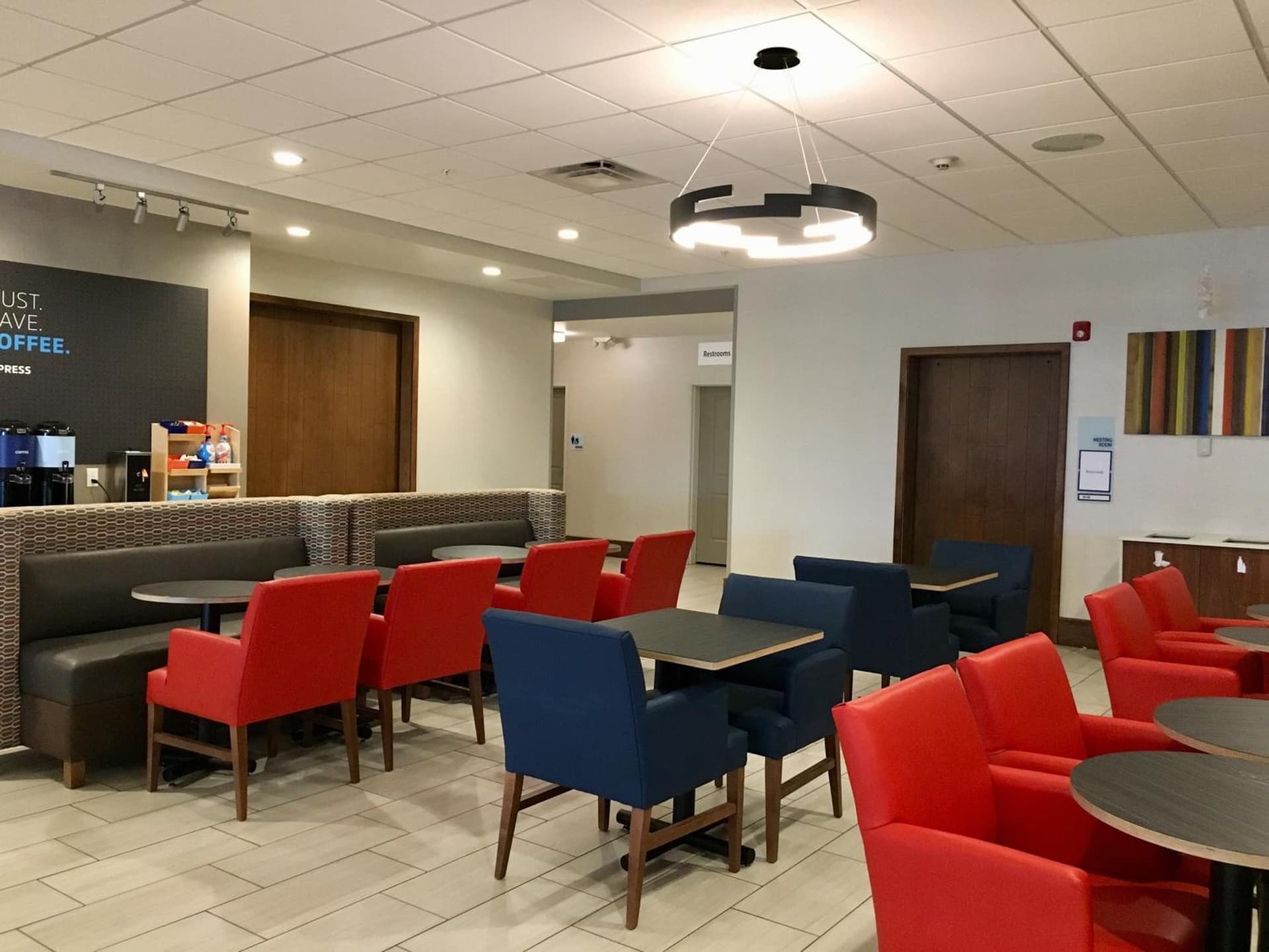 Holiday Inn Express - Grand Island by IHG gallery photo in Niagara Falls, NY — image 42