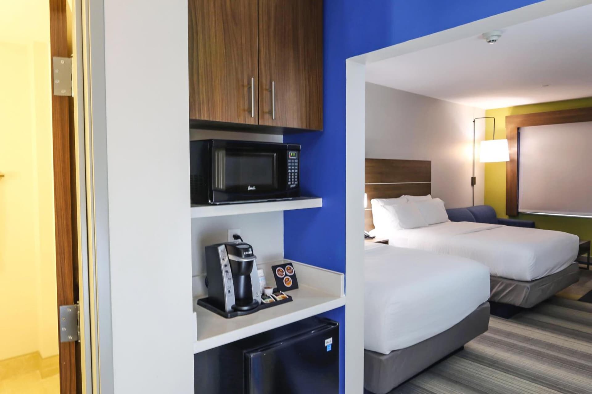 Holiday Inn Express & Suites - Houston IAH - Beltway 8 by IHG gallery photo in Houston, TX — image 62