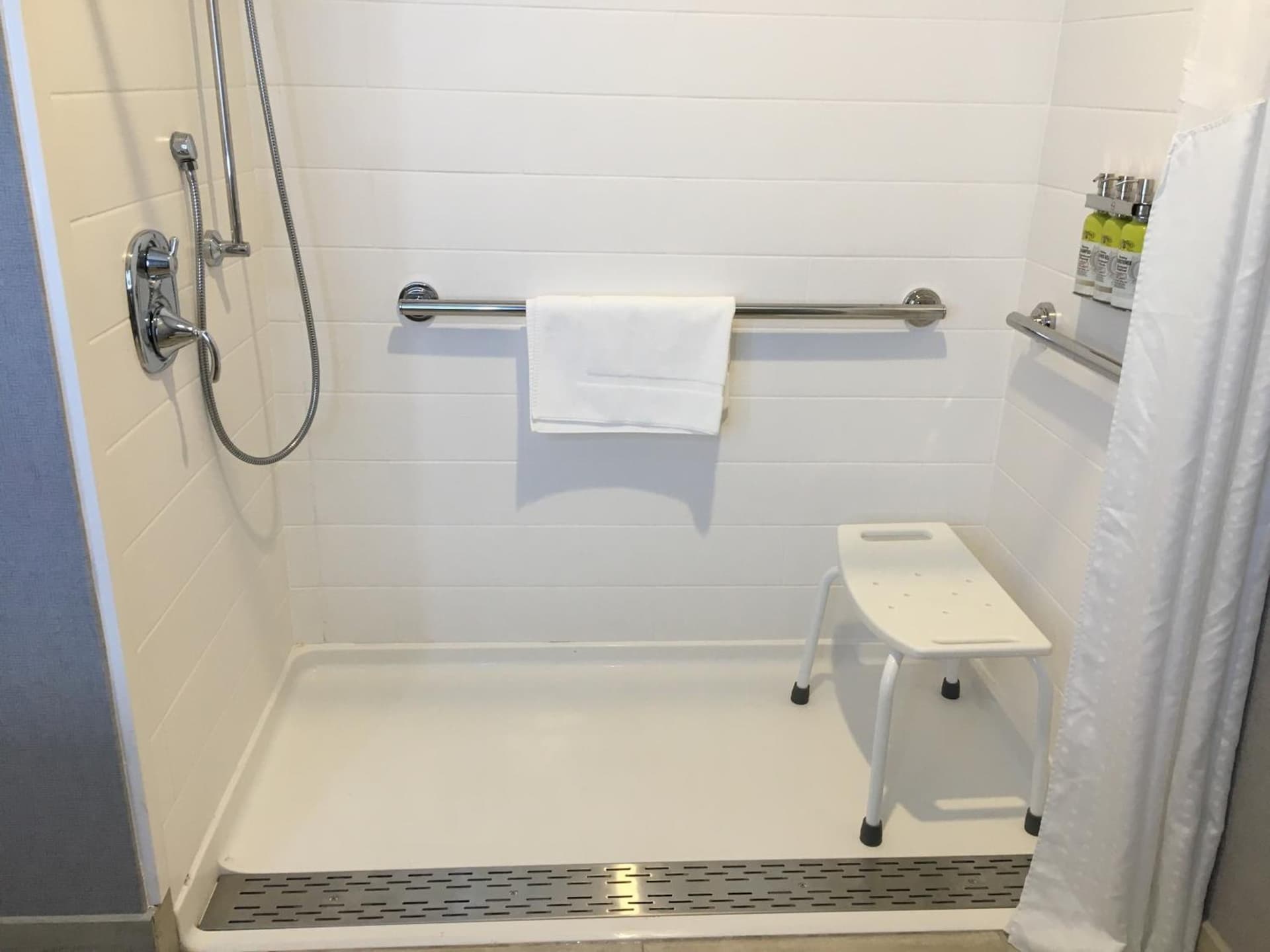 Holiday Inn Express - Grand Island by IHG gallery photo in Niagara Falls, NY — image 66