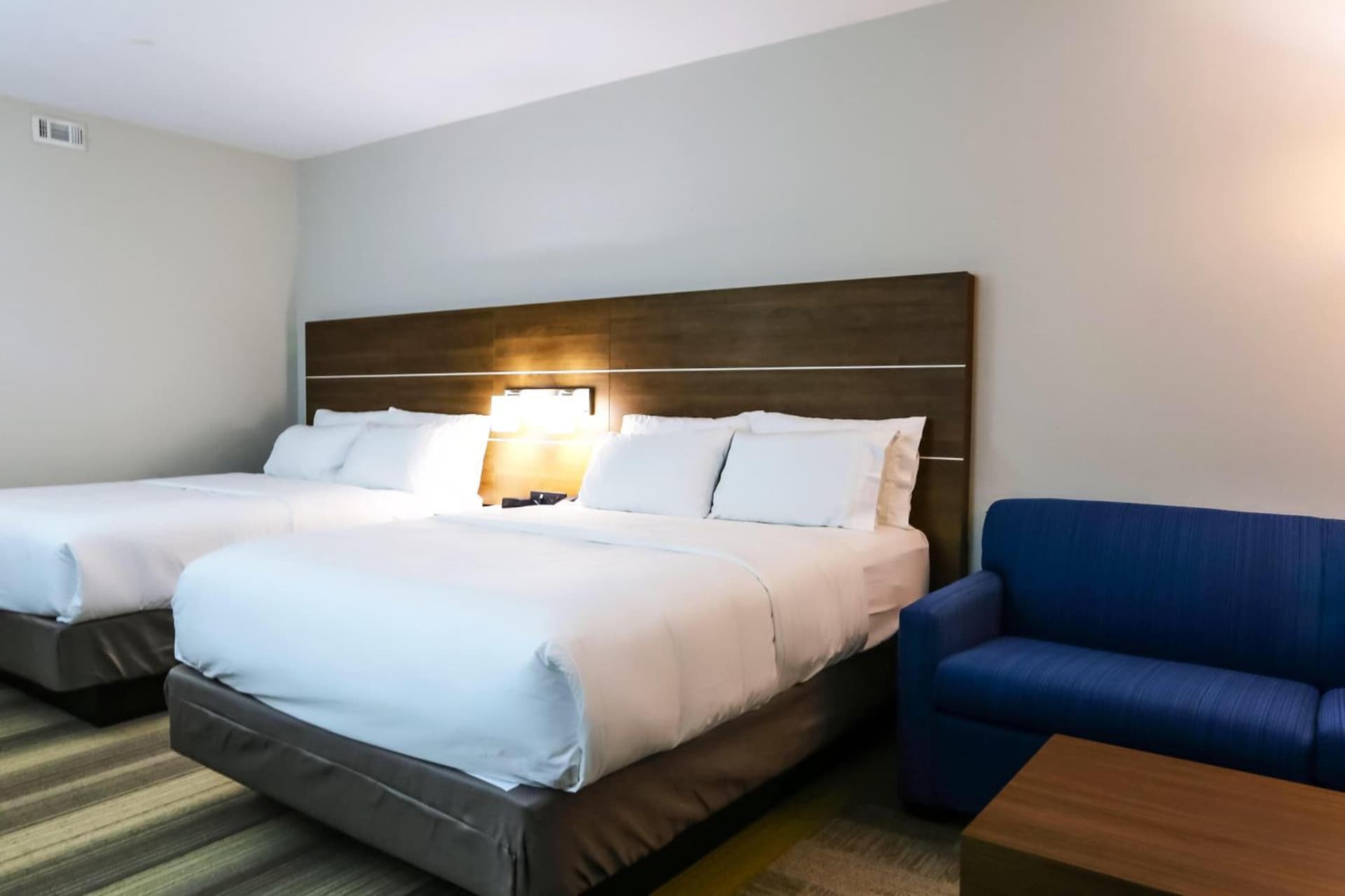 Holiday Inn Express & Suites - Houston IAH - Beltway 8 by IHG gallery photo in Houston, TX — image 61