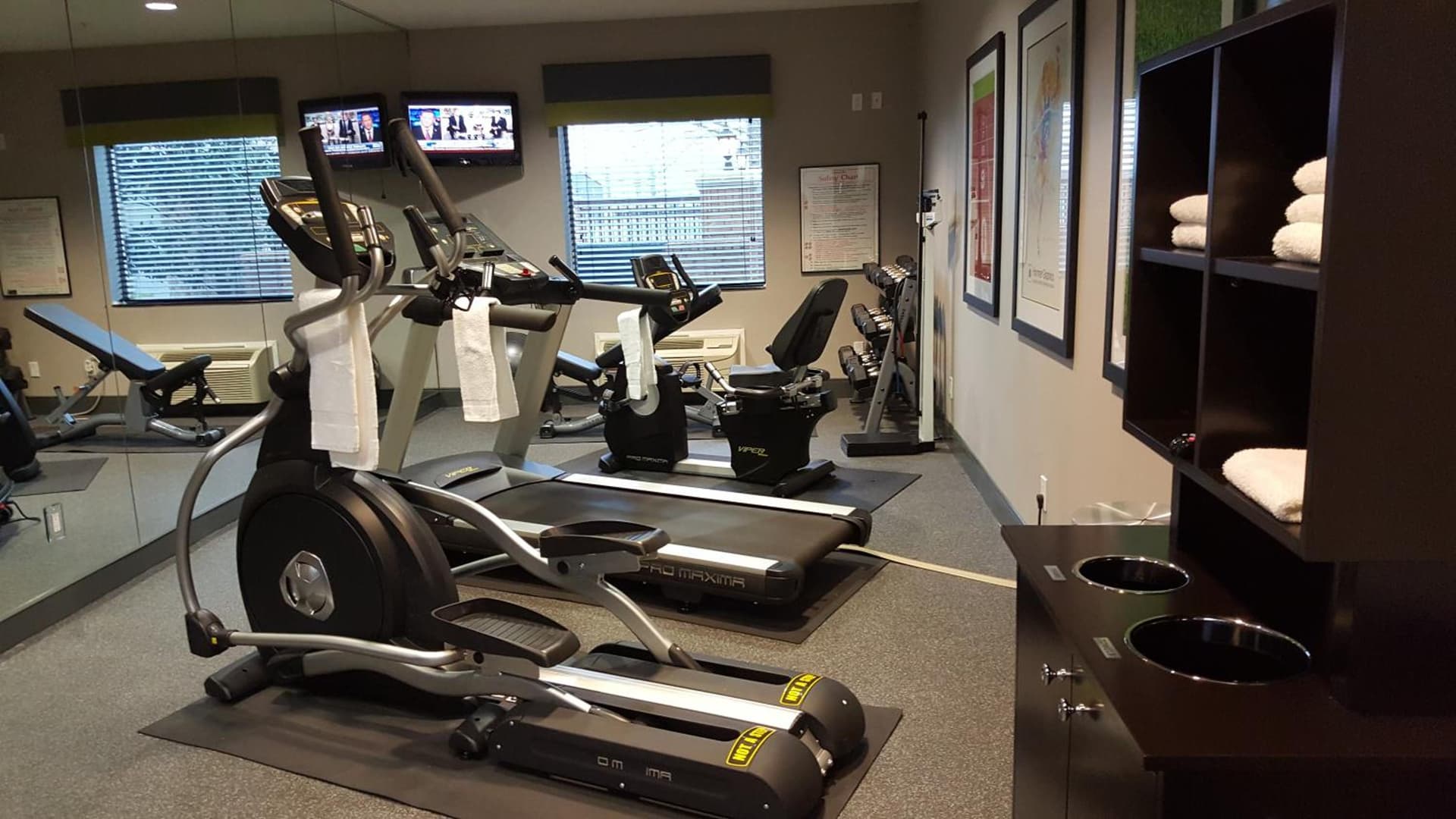 Holiday Inn Express Pearland by IHG property views in Pearland, TX — gallery photo 3