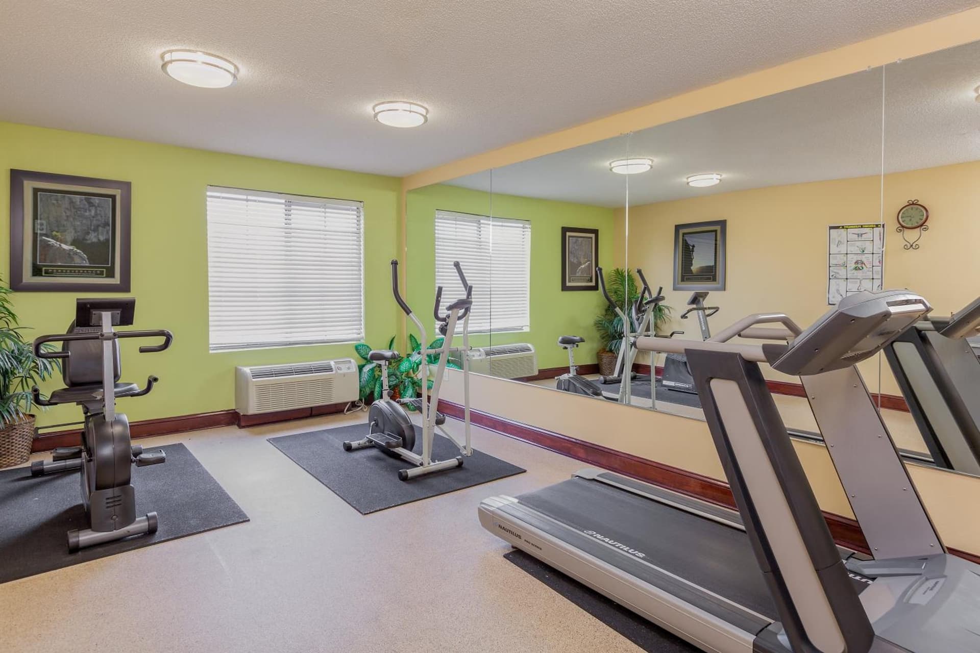 Holiday Inn Express Winston-Salem by IHG gallery photo in Winston-Salem, NC — image 42
