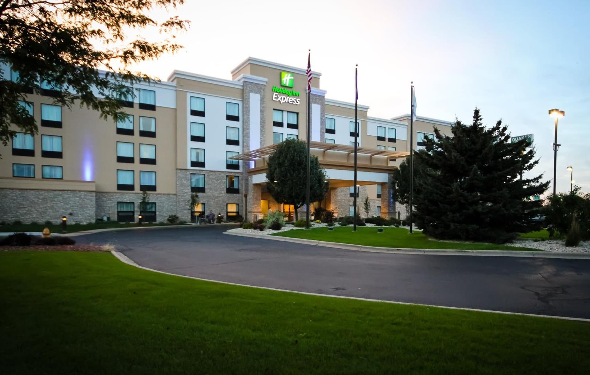 Holiday Inn Express Janesville-I-90 & US Highway 14 by IHG featured exterior or lobby in Janesville, WI — similar hotel