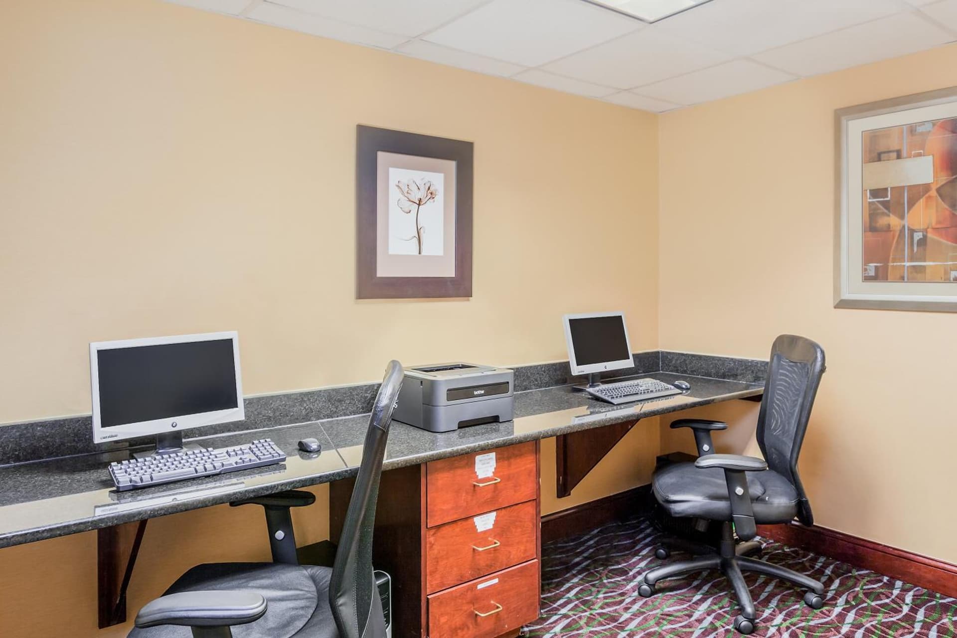 Holiday Inn Express Winston-Salem by IHG gallery photo in Winston-Salem, NC — image 27
