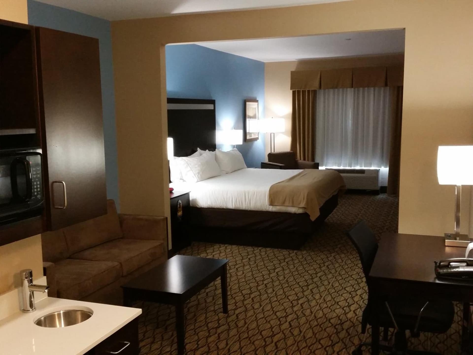 Holiday Inn Express and Suites Atascocita - Humble - Kingwood by IHG gallery photo in Humble, TX — image 9
