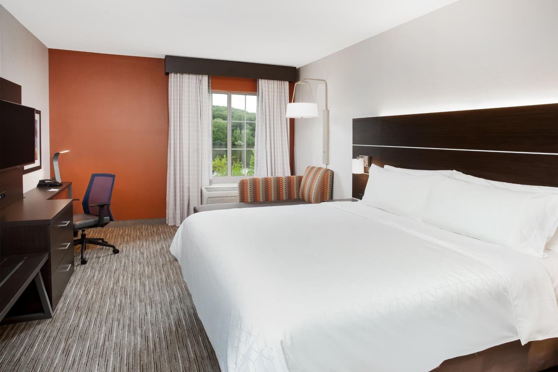 Holiday Inn Express Haskell-Wayne Area by IHG gallery photo in Haskell, NJ — image 4