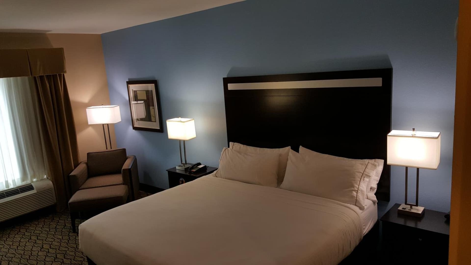 Holiday Inn Express and Suites Atascocita - Humble - Kingwood by IHG interior in Humble, TX — gallery photo 2