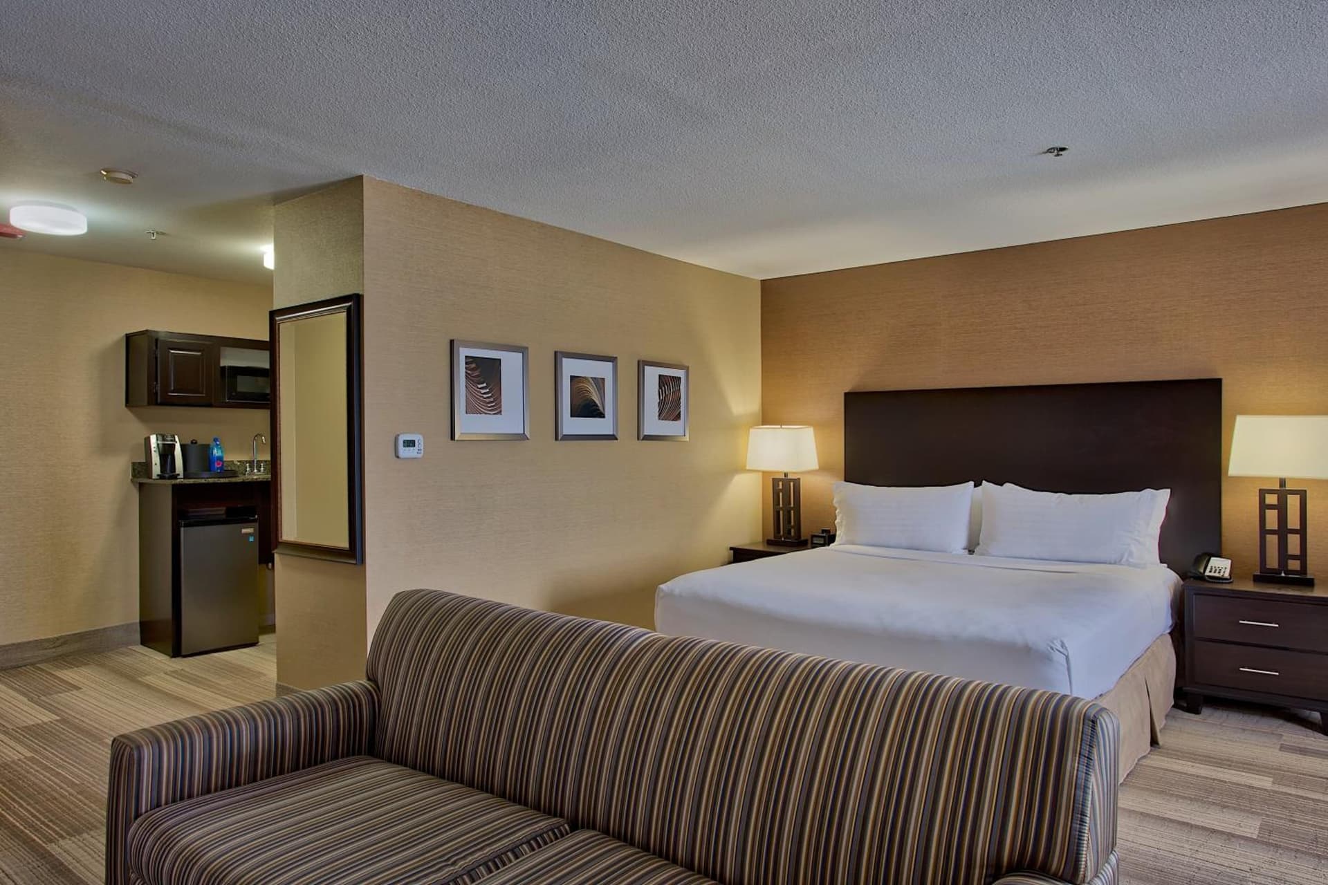 Hampton Inn by Hilton Costa Mesa Newport Beach gallery photo in Costa Mesa, CA — image 6